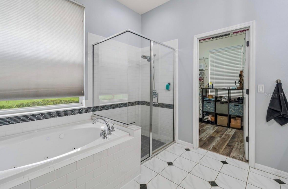 Image 35 of 76 For 19127 Centre Rose Boulevard