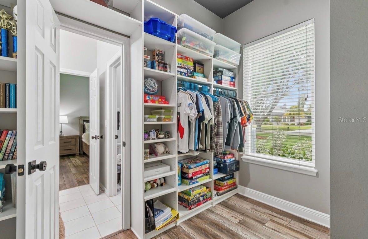 Image 43 of 76 For 19127 Centre Rose Boulevard