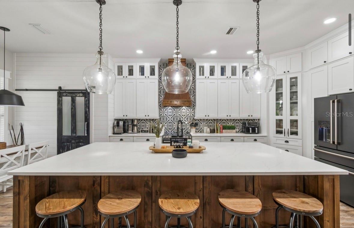 Image 5 of 76 For 19127 Centre Rose Boulevard