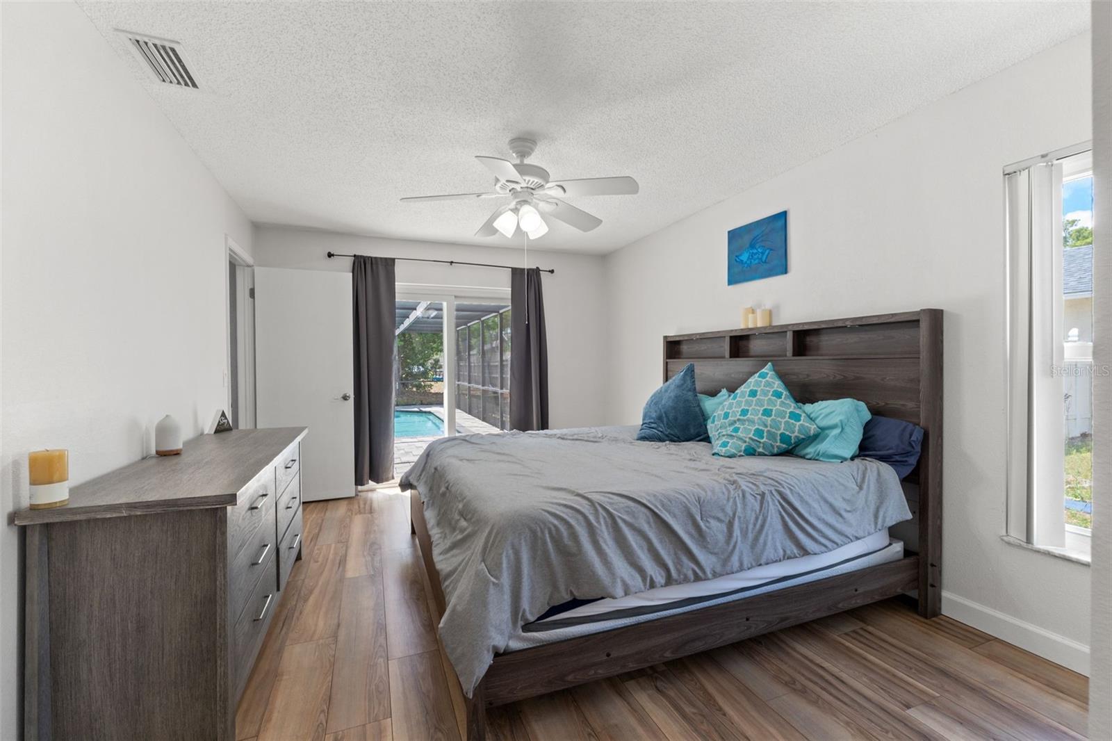 Image 30 of 41 For 8392 Camphor Drive