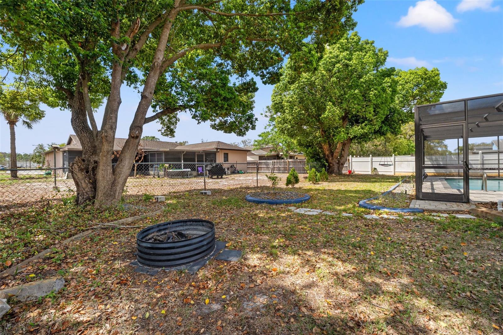 Image 37 of 41 For 8392 Camphor Drive