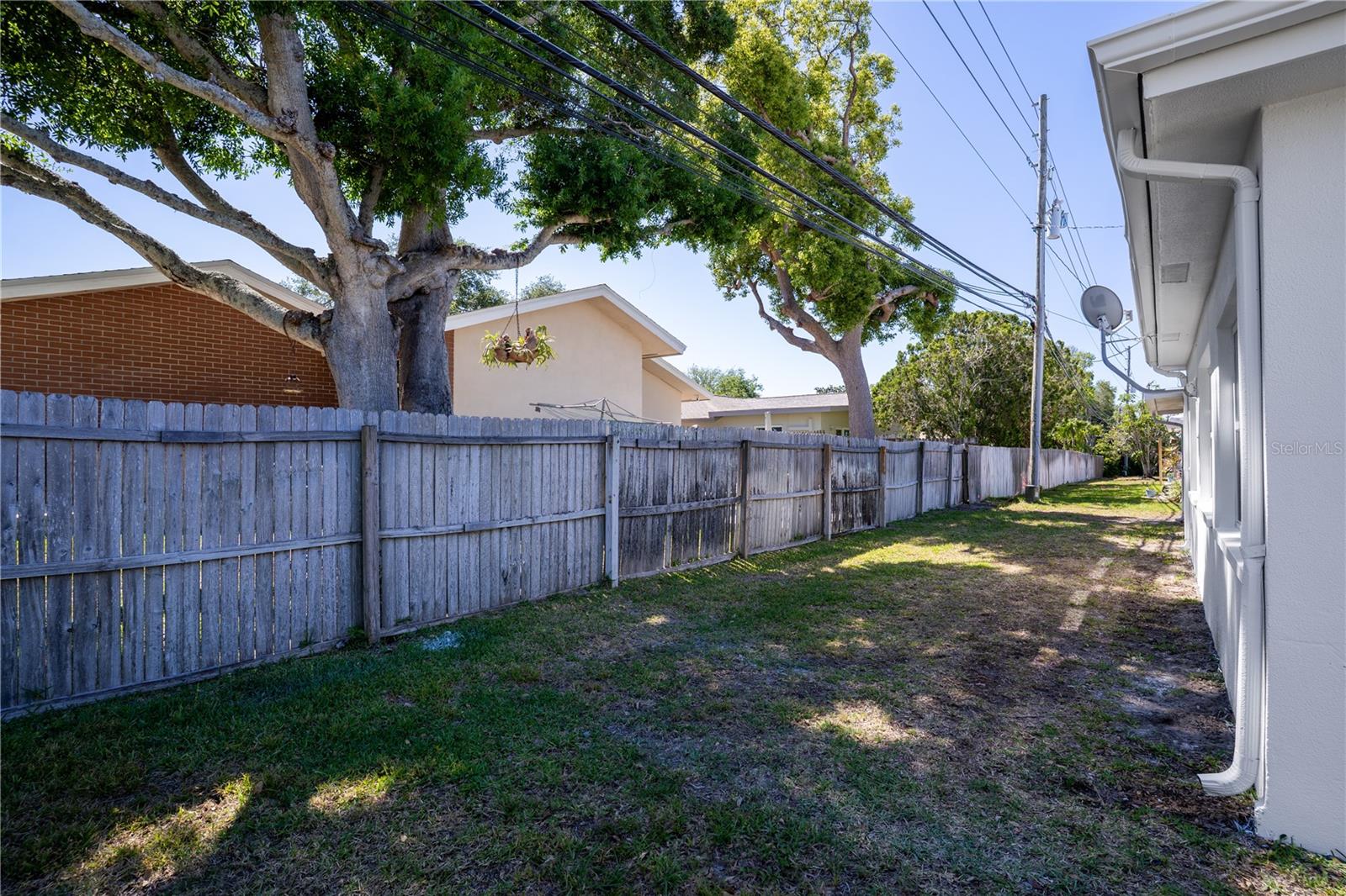 Image 27 of 32 For 8977 140th Way