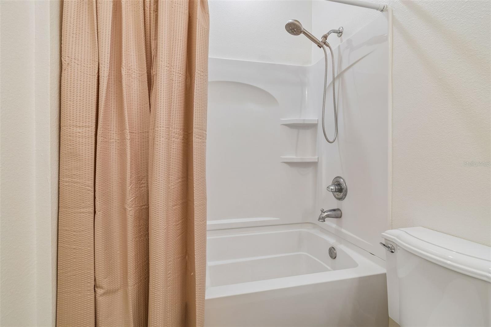 Image 17 of 90 For 5405 Hammock View Lane