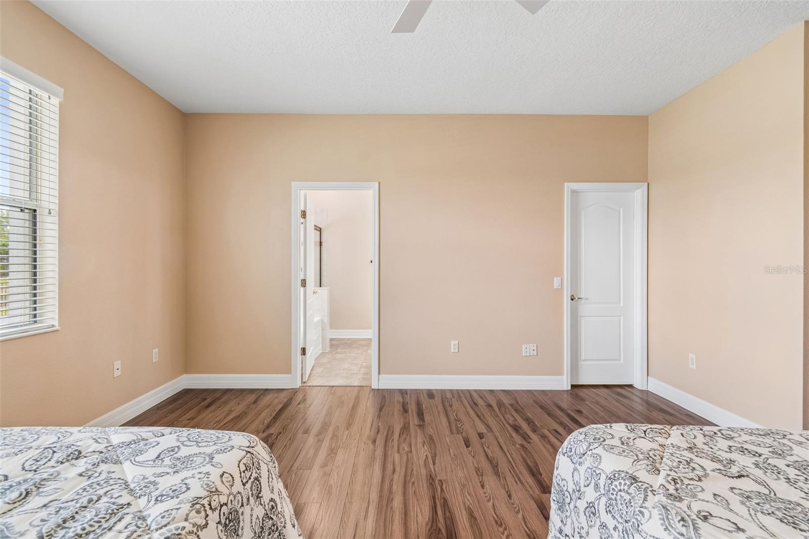 Image 26 of 90 For 5405 Hammock View Lane