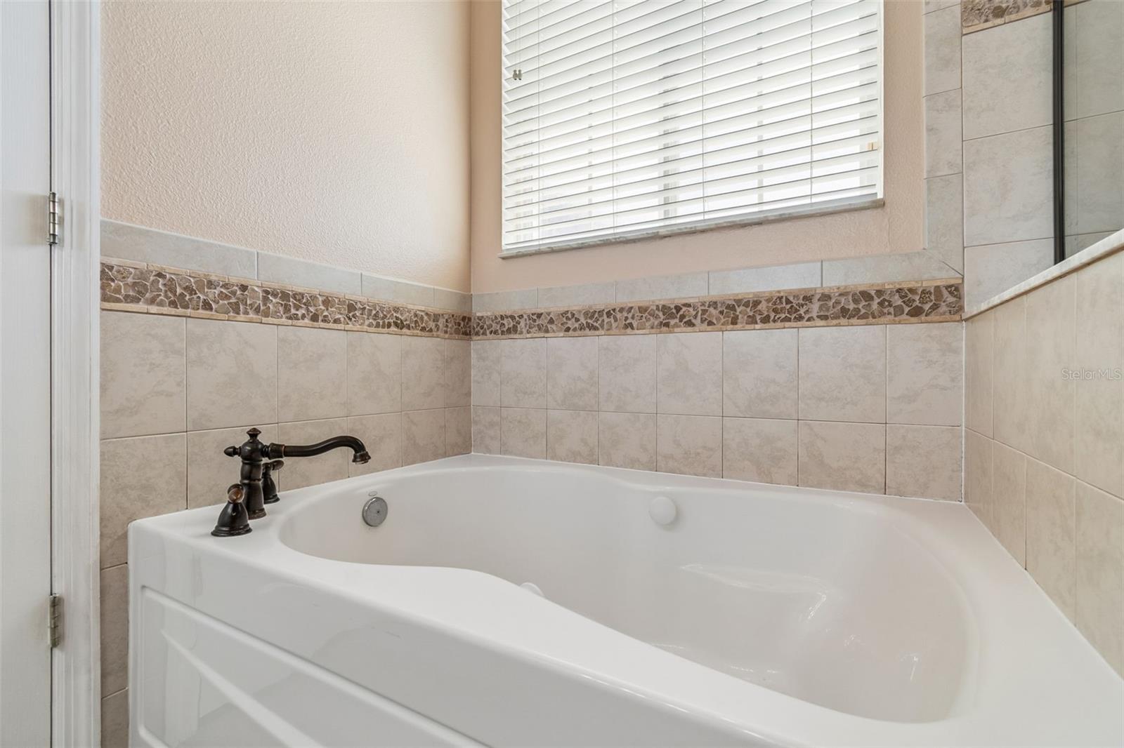 Image 29 of 90 For 5405 Hammock View Lane