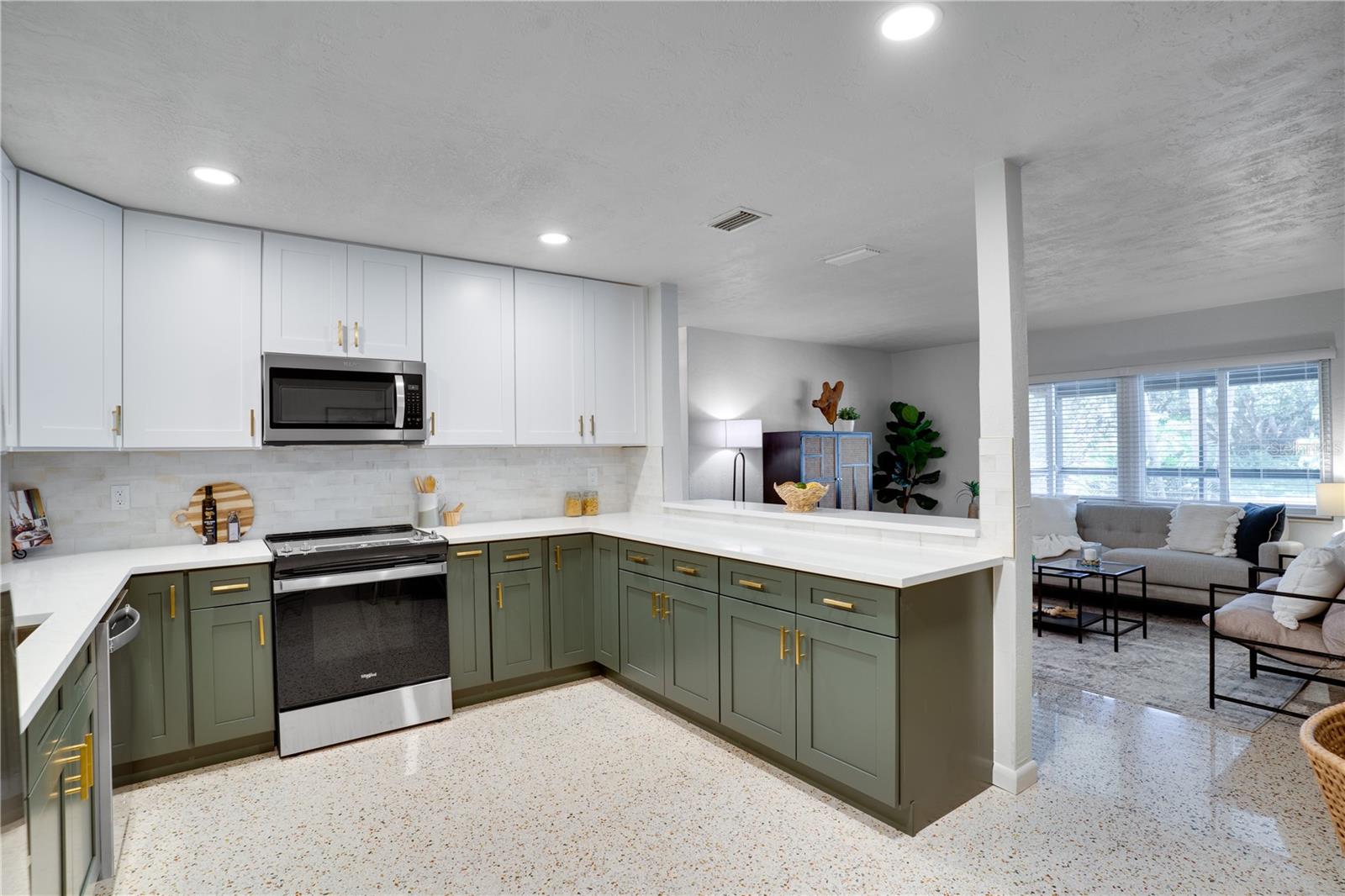 Image 13 of 46 For 5135 101st Street N