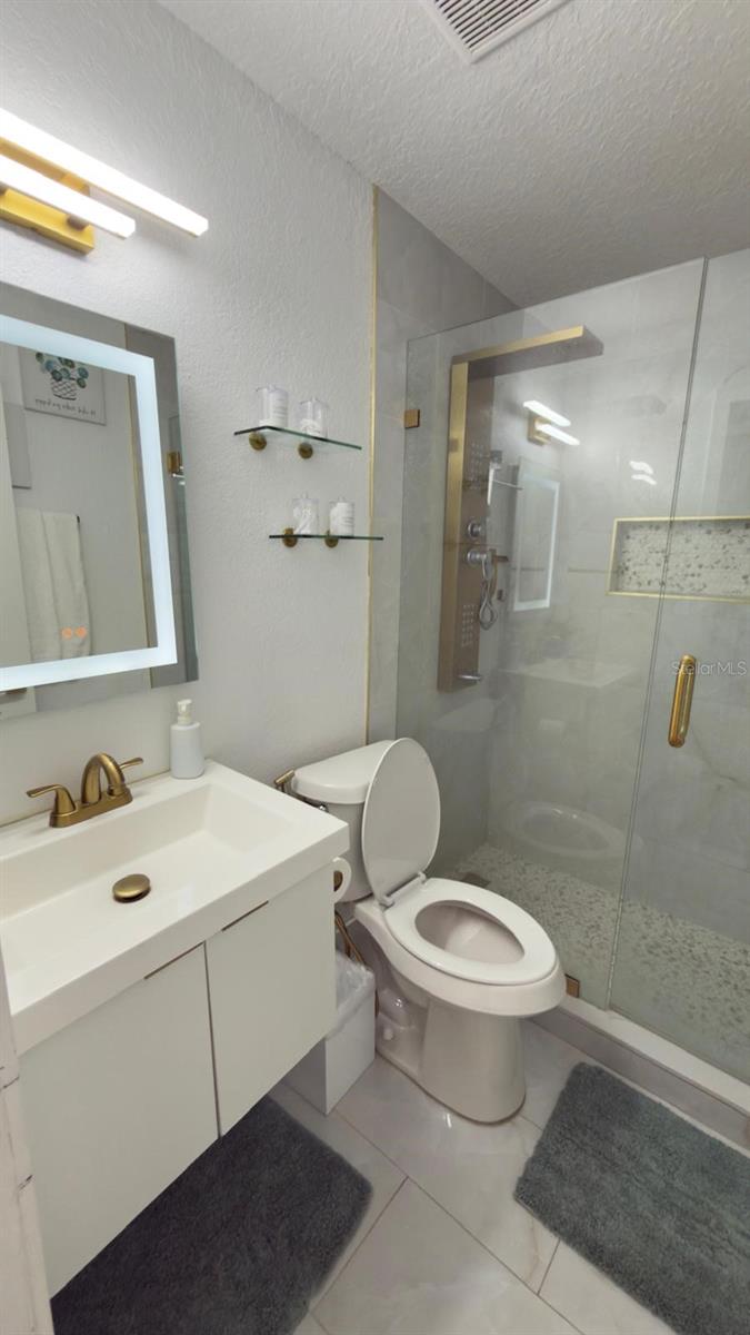 Image 15 of 23 For 2109 Navajo Avenue