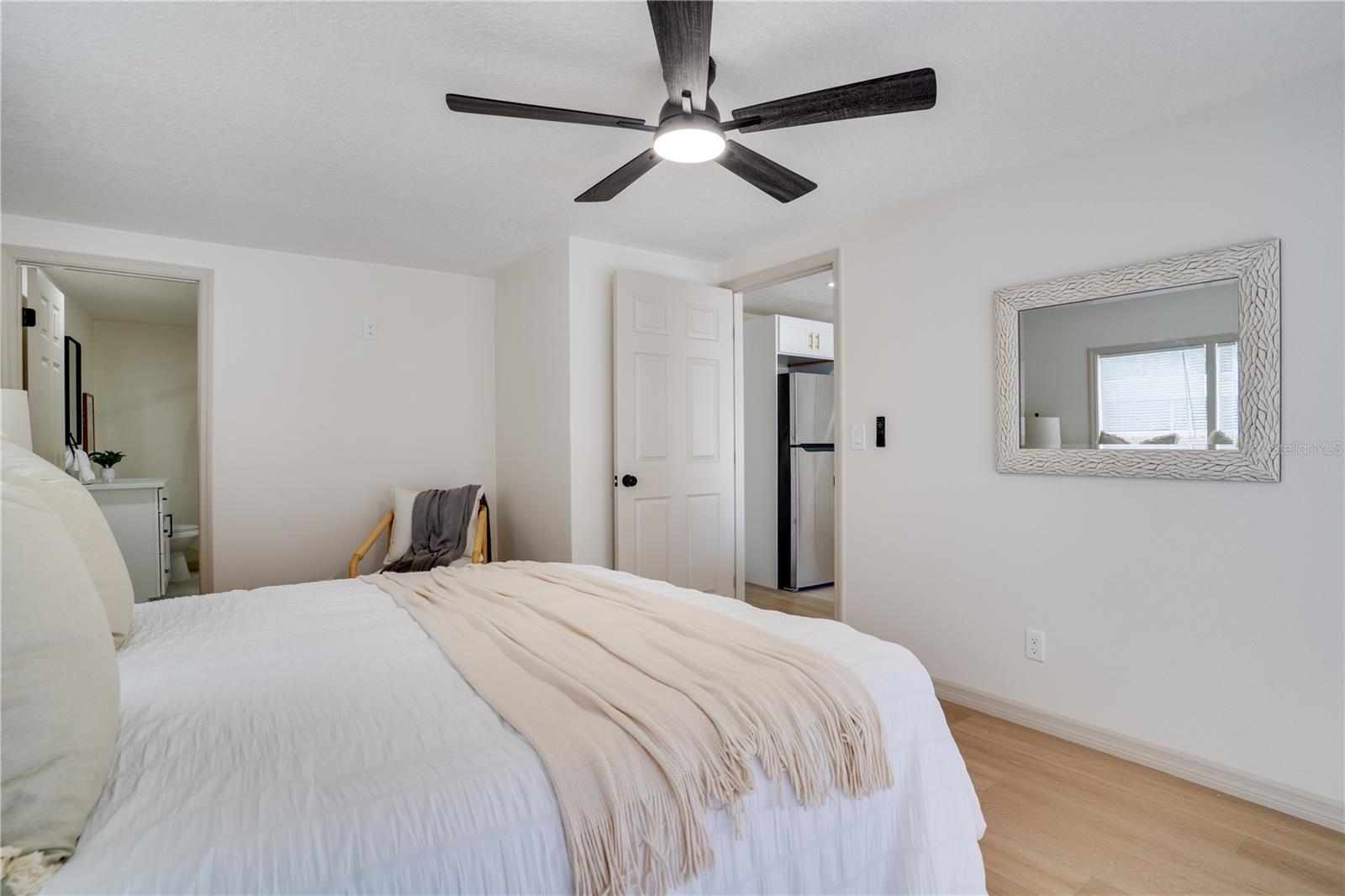 Image 19 of 36 For 5150 76th Street N