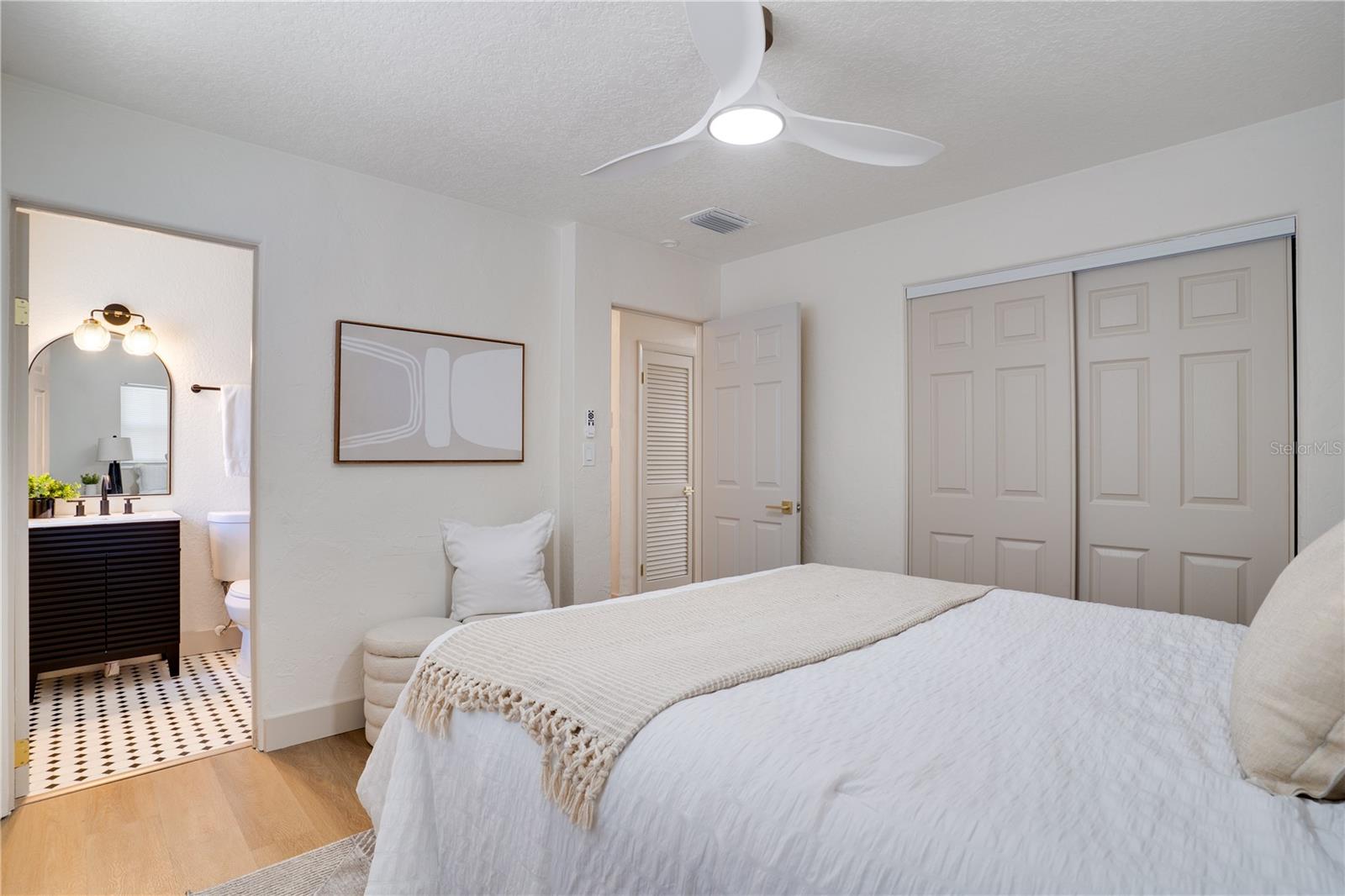 Image 17 of 31 For 6238 13th Avenue S