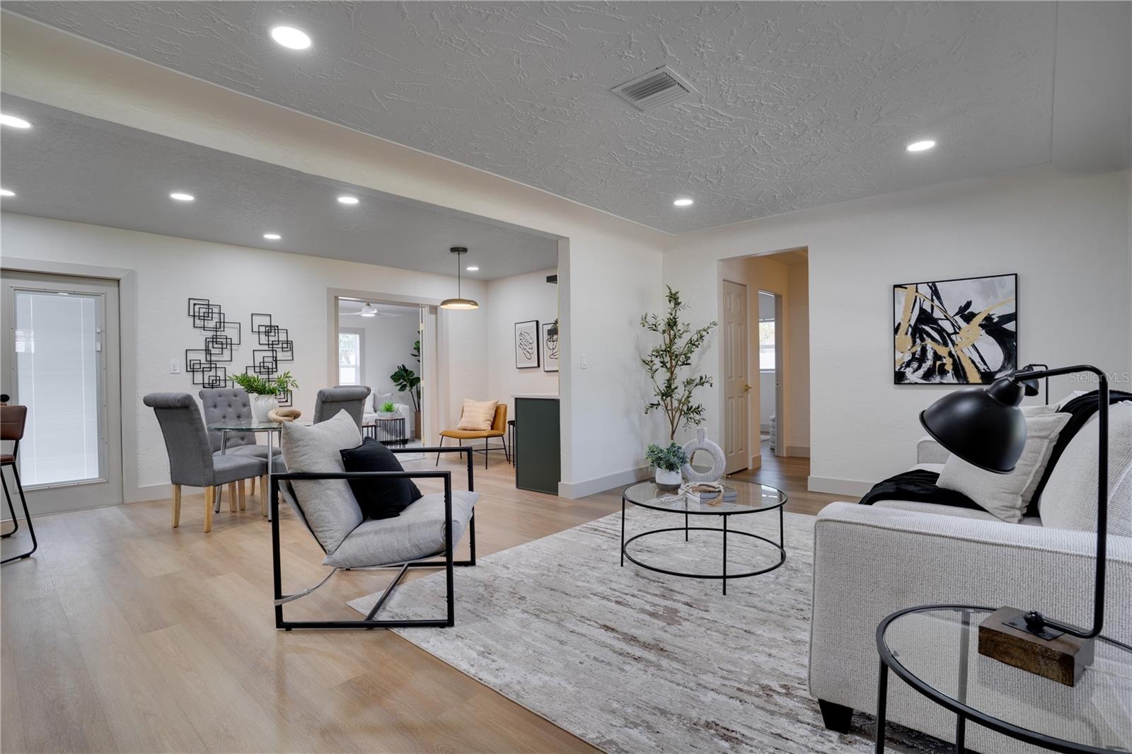 Image 5 of 31 For 6238 13th Avenue S