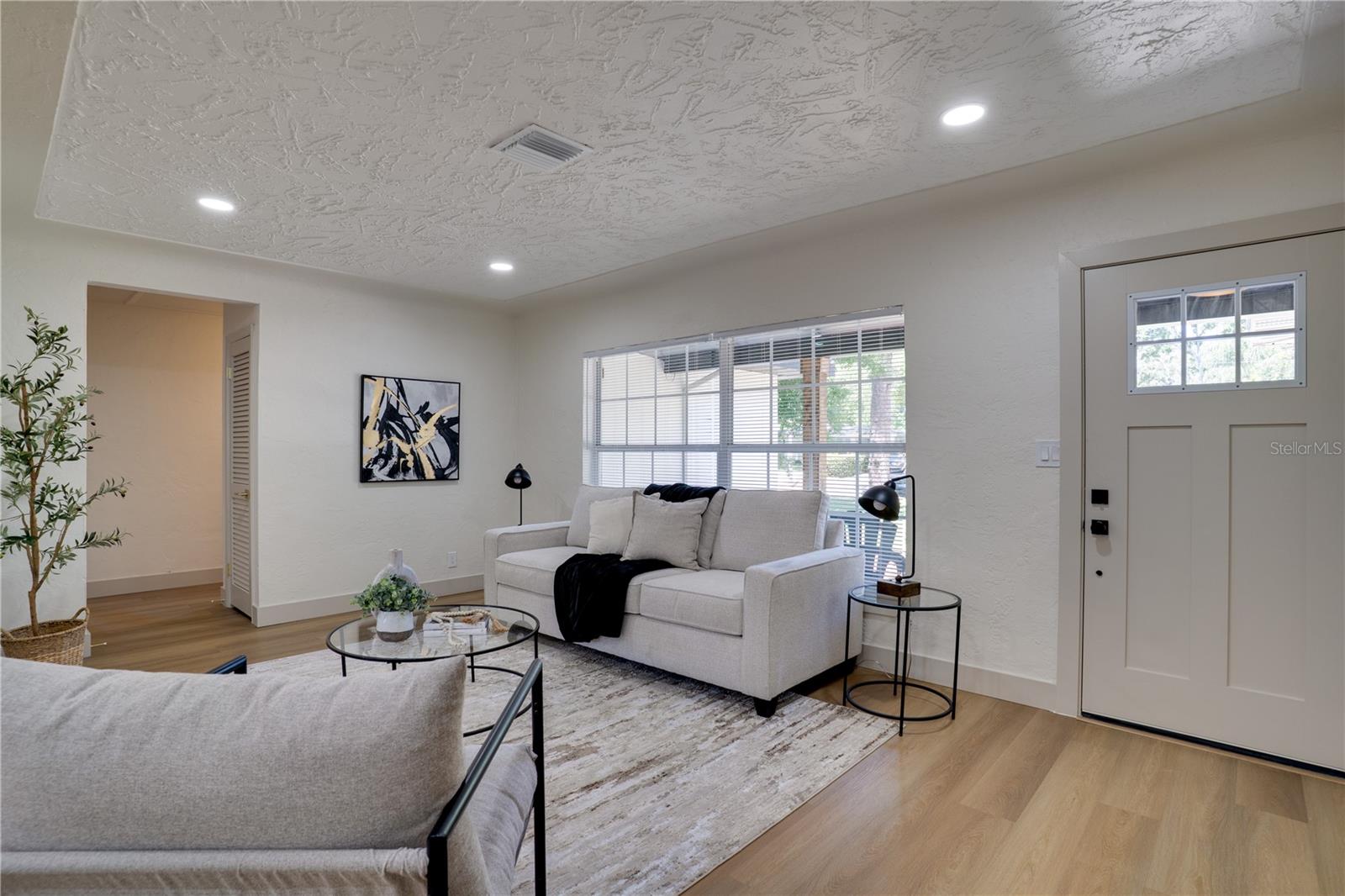 Image 6 of 31 For 6238 13th Avenue S