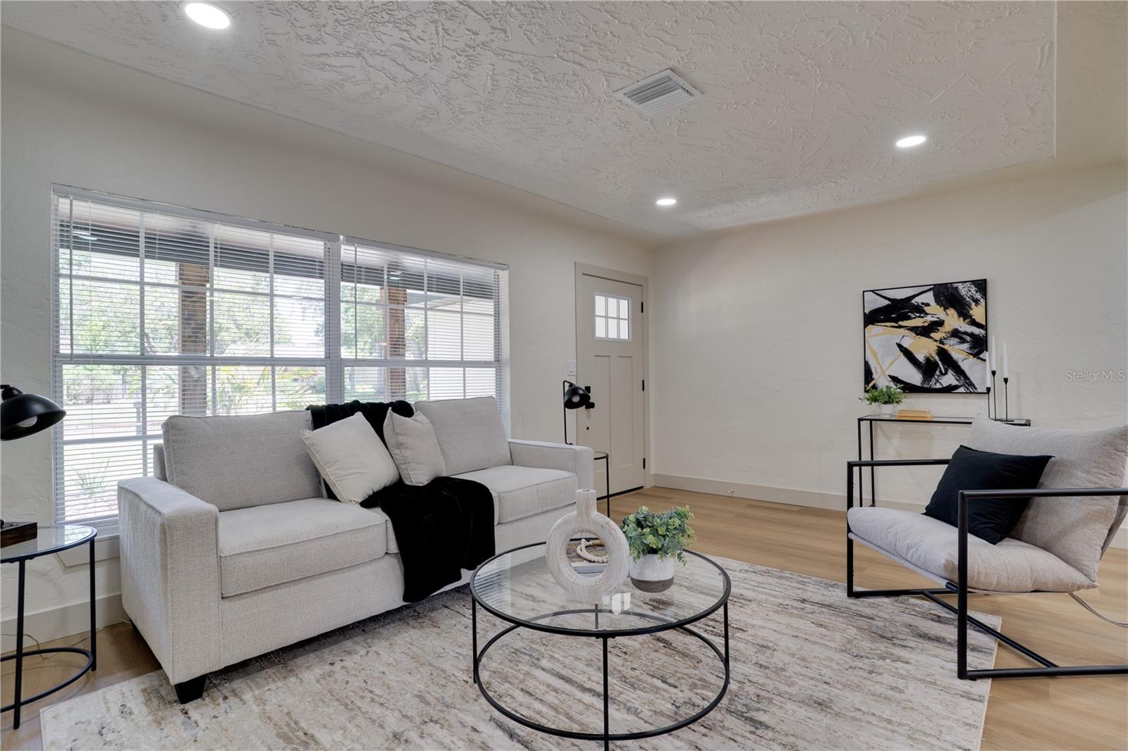 Image 7 of 31 For 6238 13th Avenue S