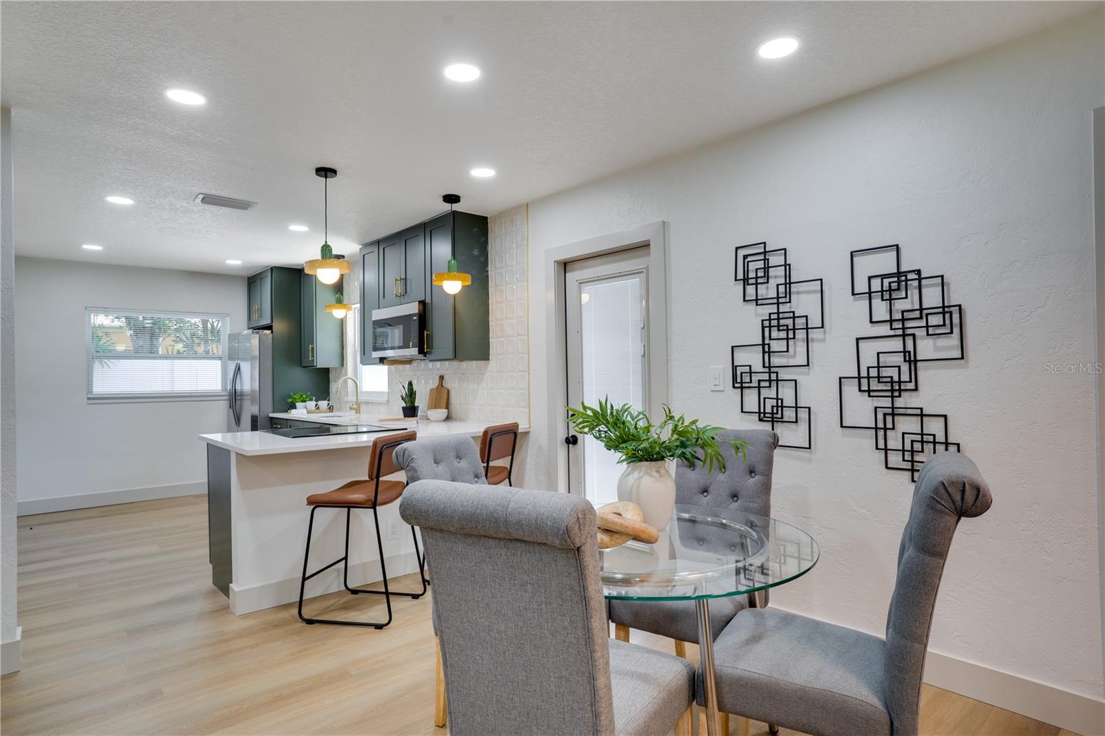 Image 9 of 31 For 6238 13th Avenue S