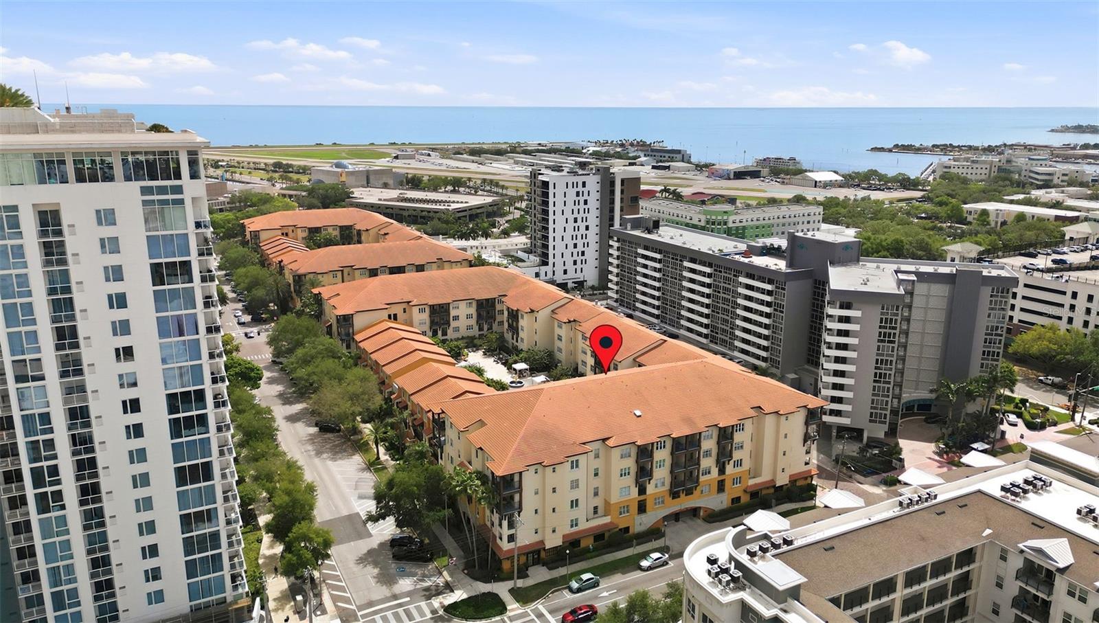 Image 26 of 38 For 200 4th Avenue S 321