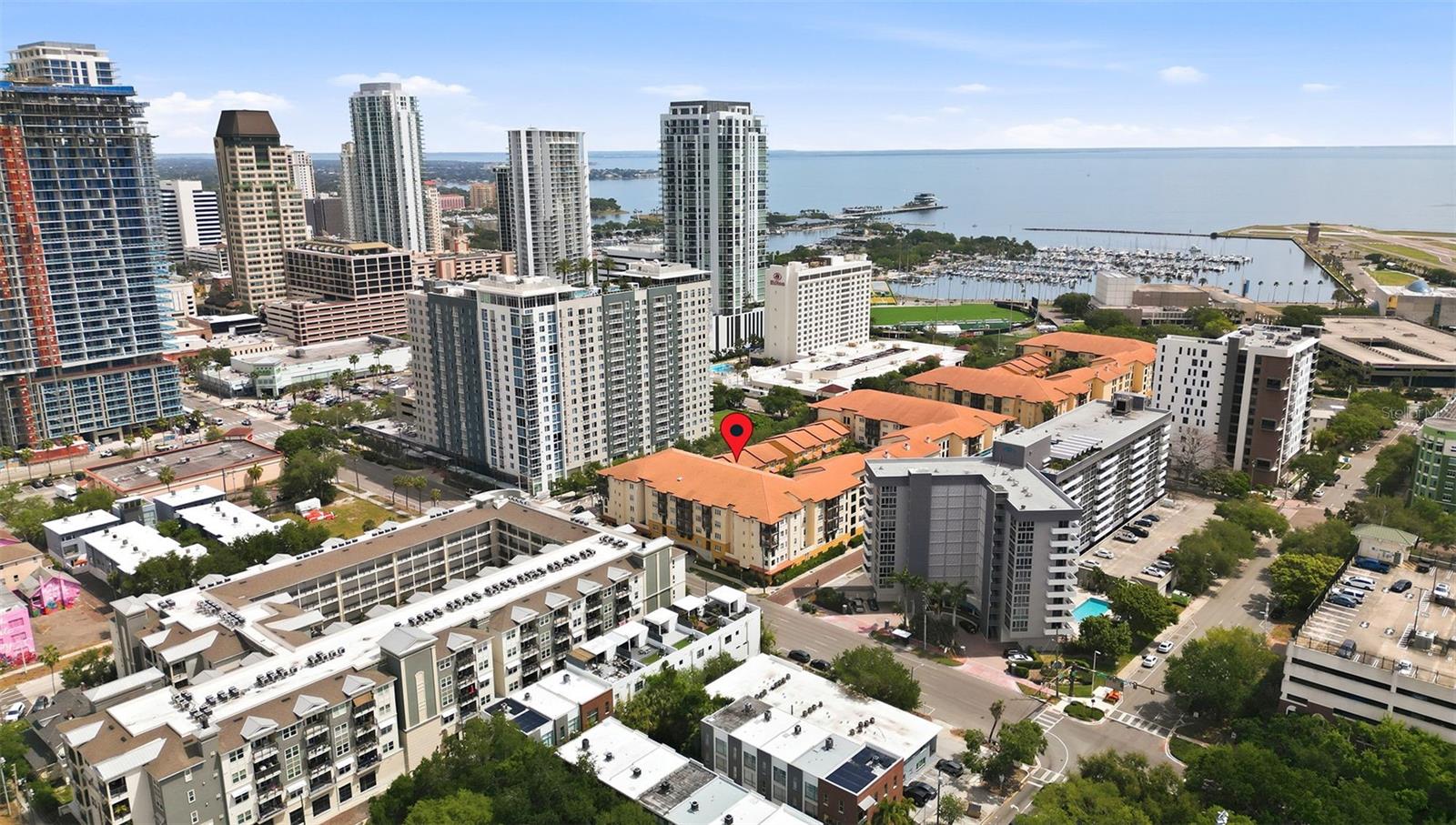 Image 28 of 38 For 200 4th Avenue S 321