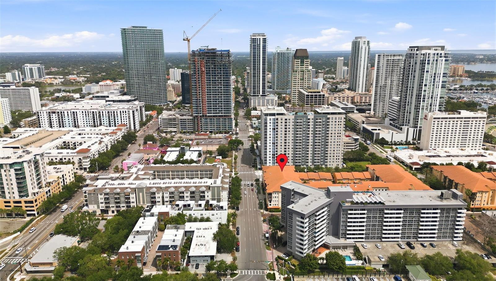 Image 30 of 38 For 200 4th Avenue S 321