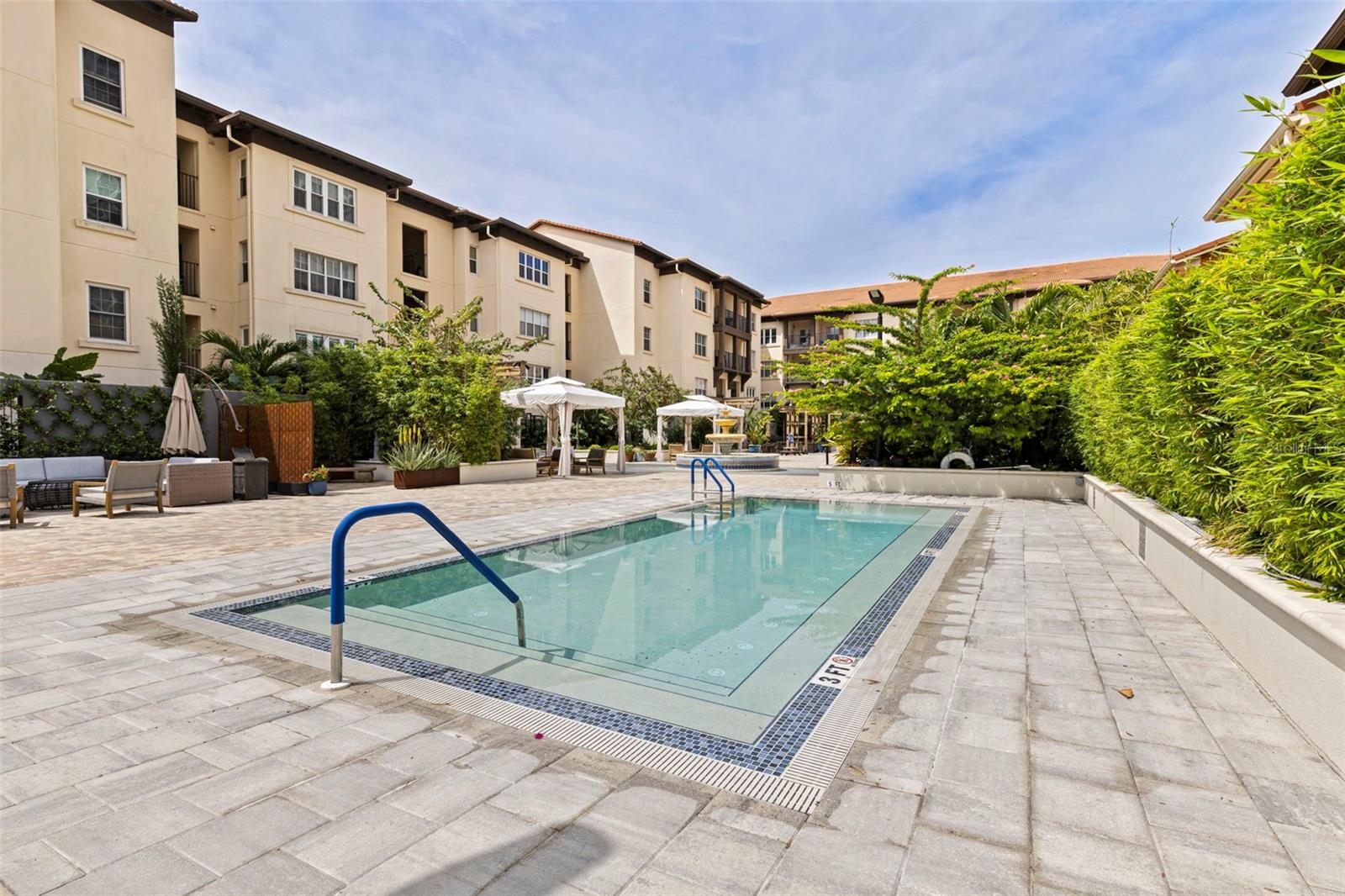 Image 38 of 38 For 200 4th Avenue S 321