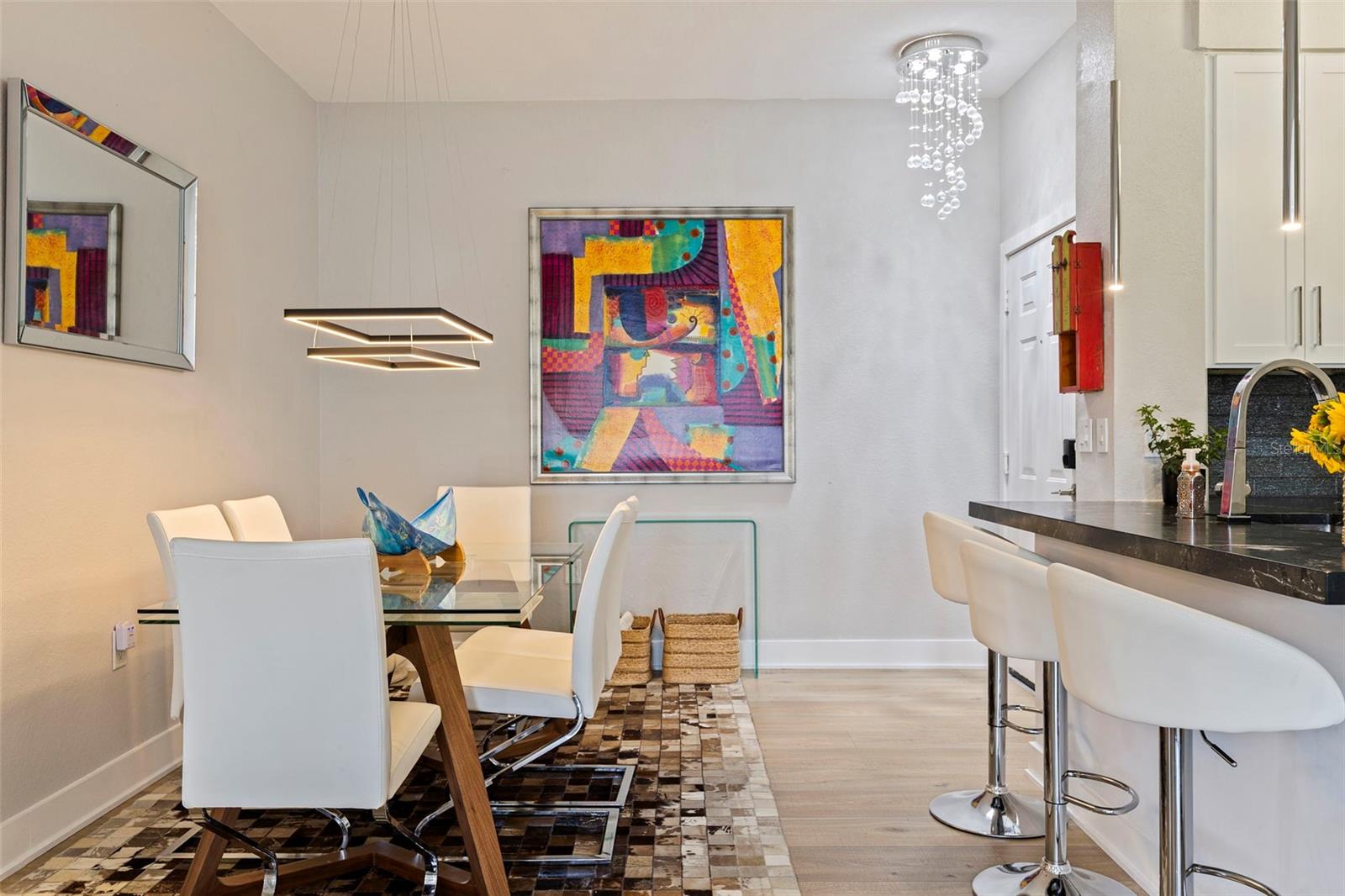 Image 4 of 38 For 200 4th Avenue S 321