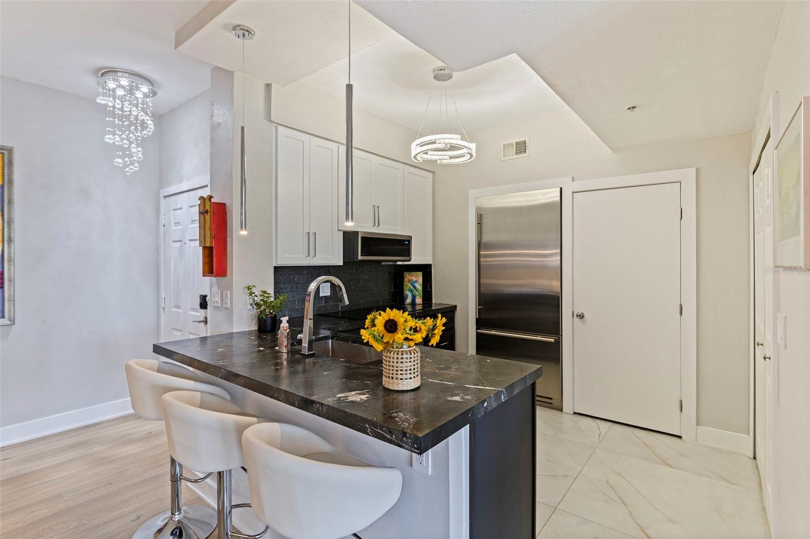 Image 6 of 38 For 200 4th Avenue S 321