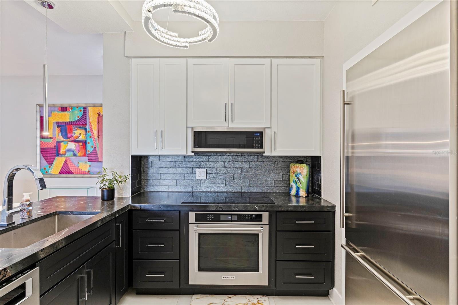 Image 9 of 38 For 200 4th Avenue S 321