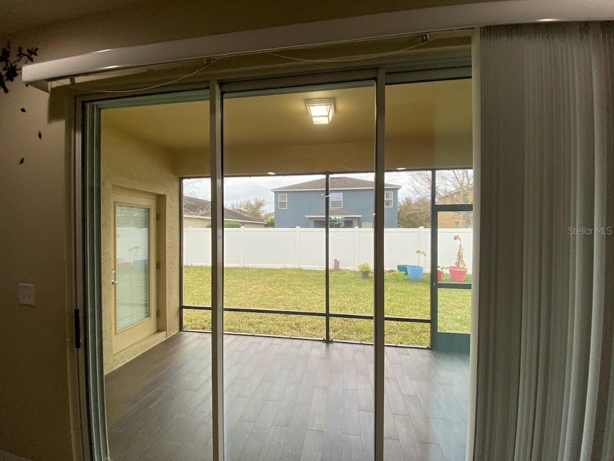 Image 17 of 47 For 12311 Fairlawn Drive