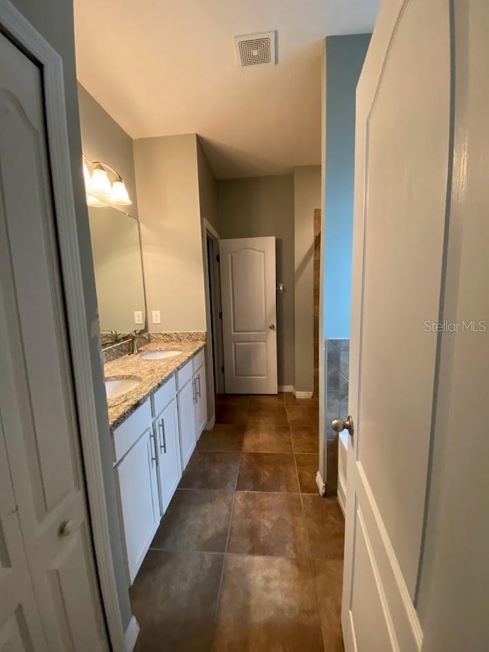 Image 23 of 47 For 12311 Fairlawn Drive