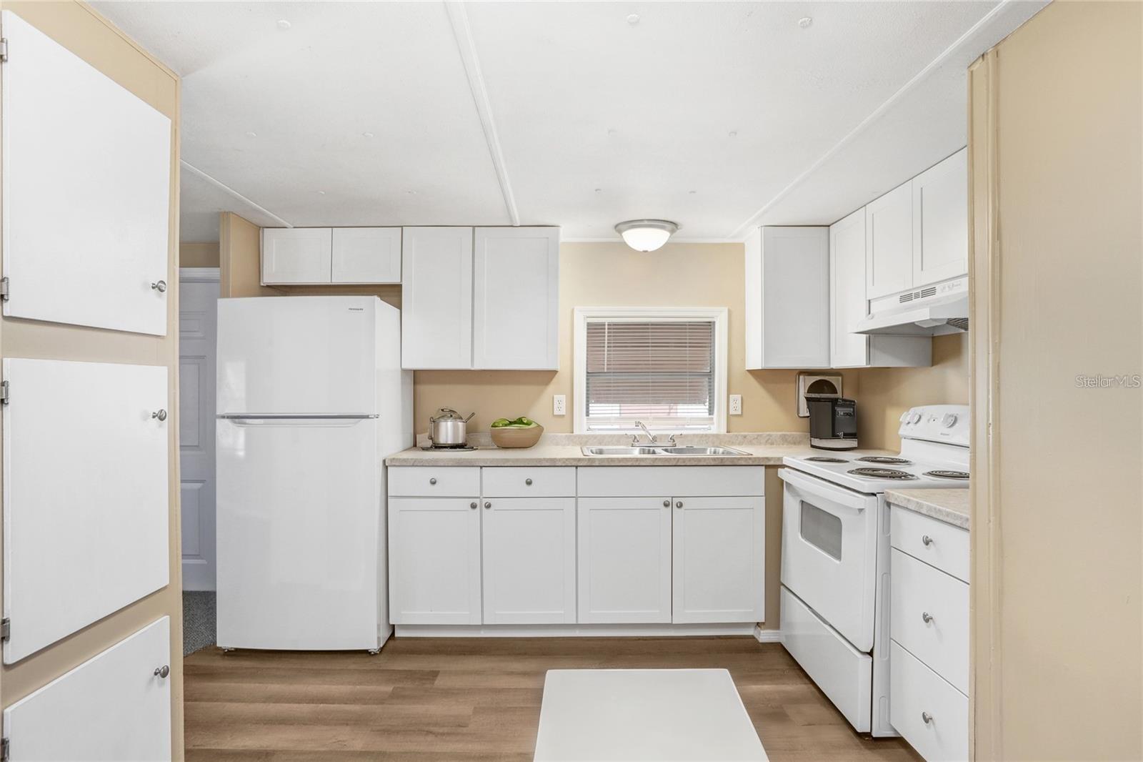 Image 26 of 46 For 14606 Coral Drive