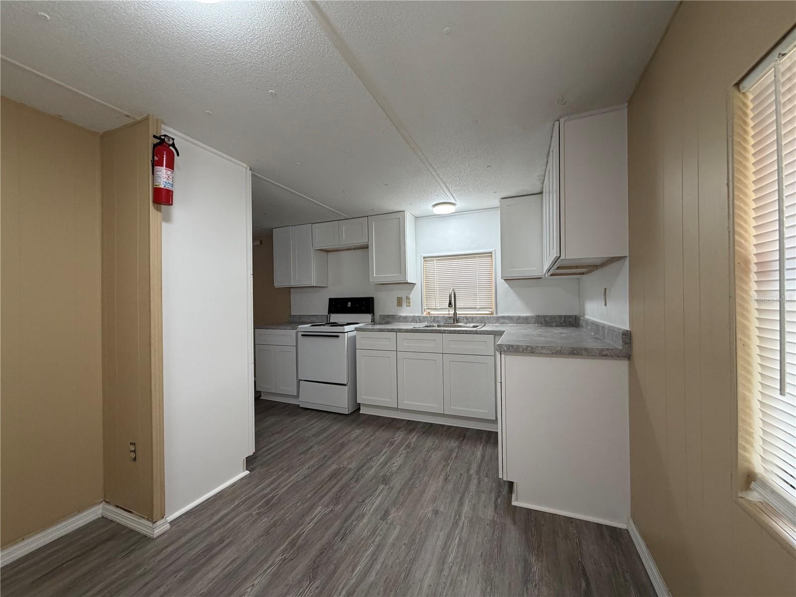 Image 13 of 48 For 14610 Coral Drive