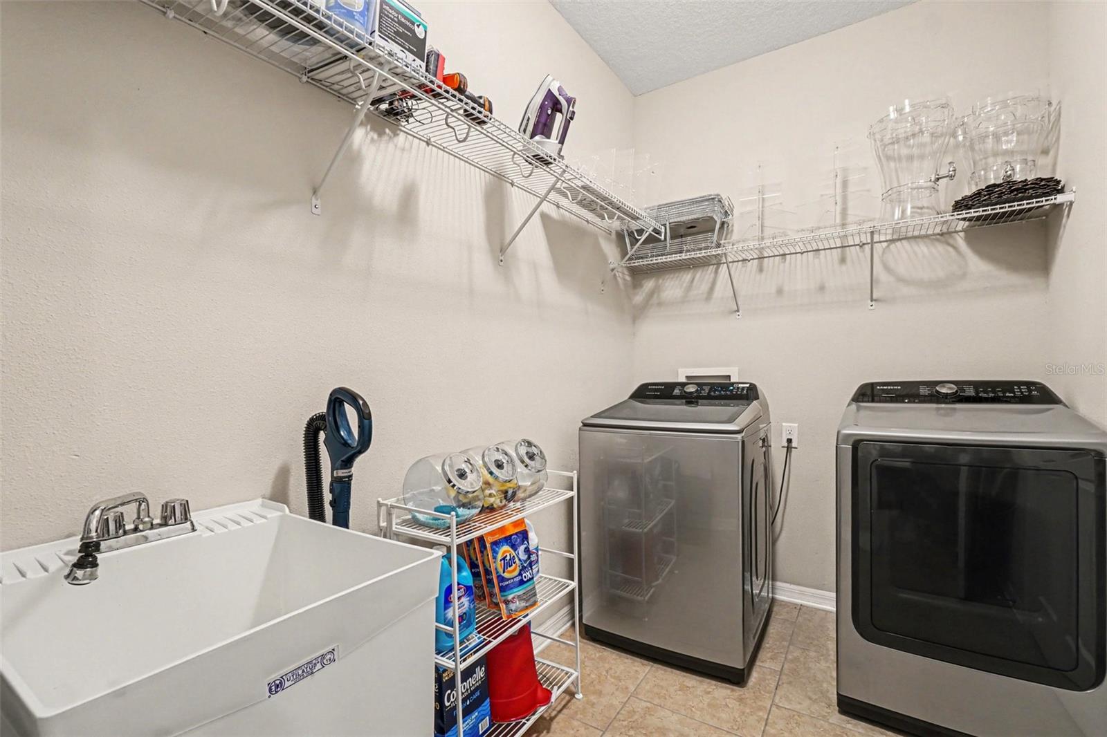 Listing photo id 22 for 11428 Carlton Fields Drive