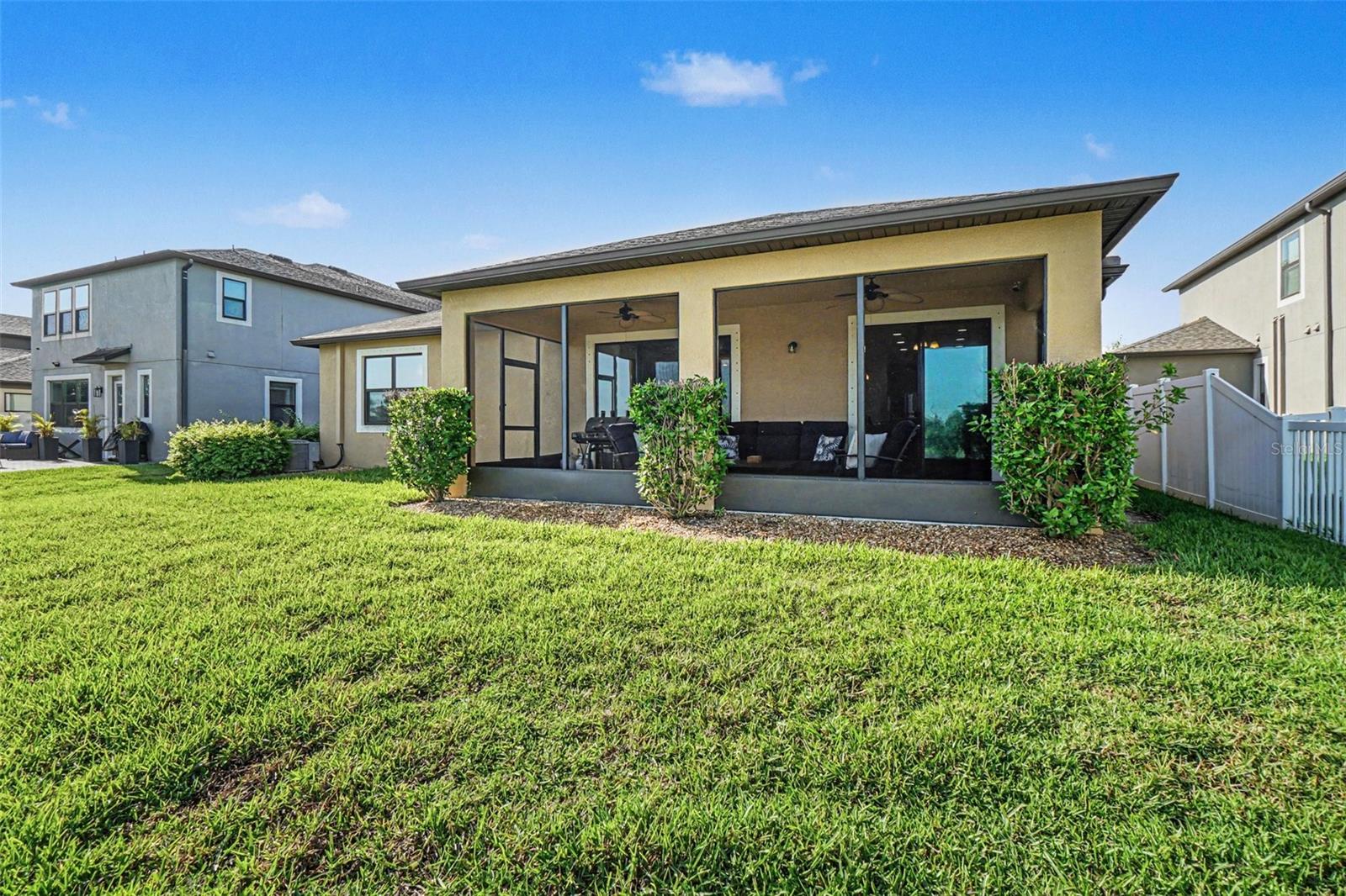 Listing photo id 23 for 11428 Carlton Fields Drive