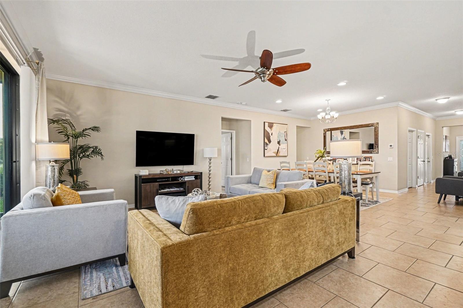 Listing photo id 4 for 11428 Carlton Fields Drive