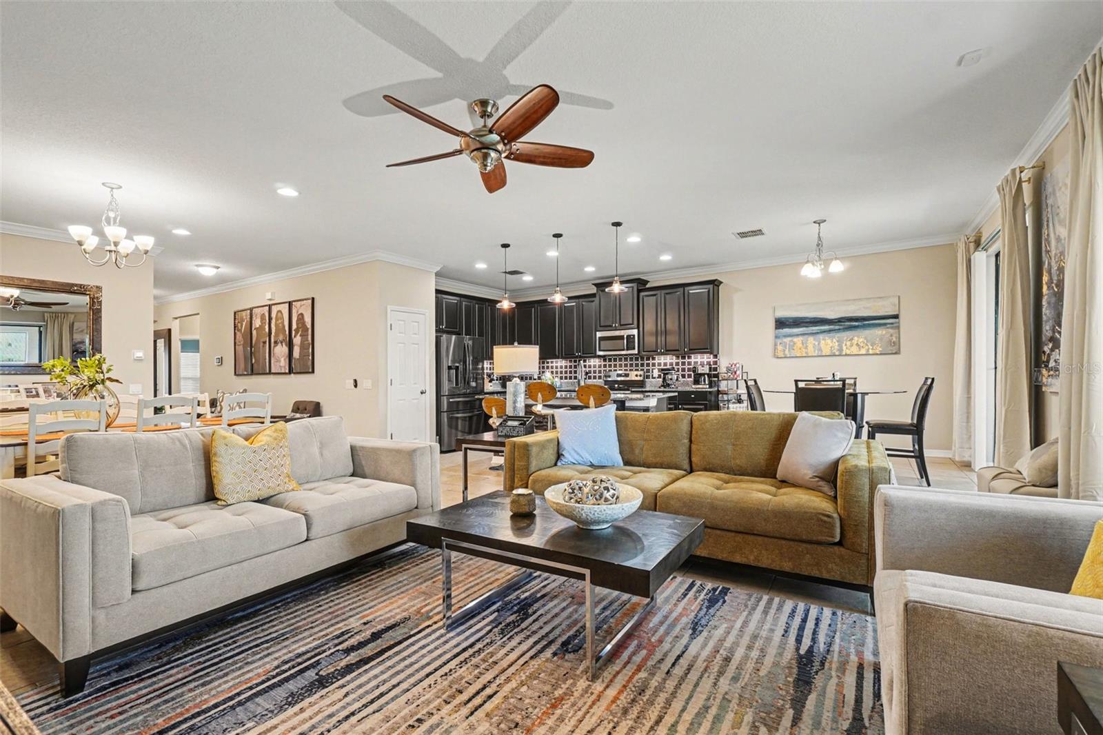 Listing photo id 5 for 11428 Carlton Fields Drive