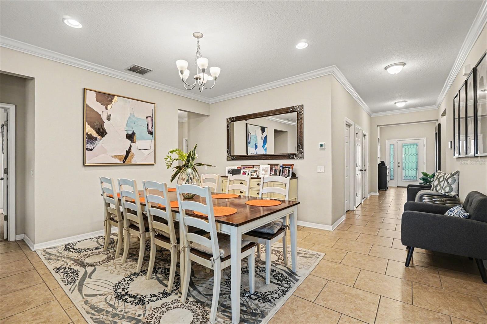 Listing photo id 6 for 11428 Carlton Fields Drive