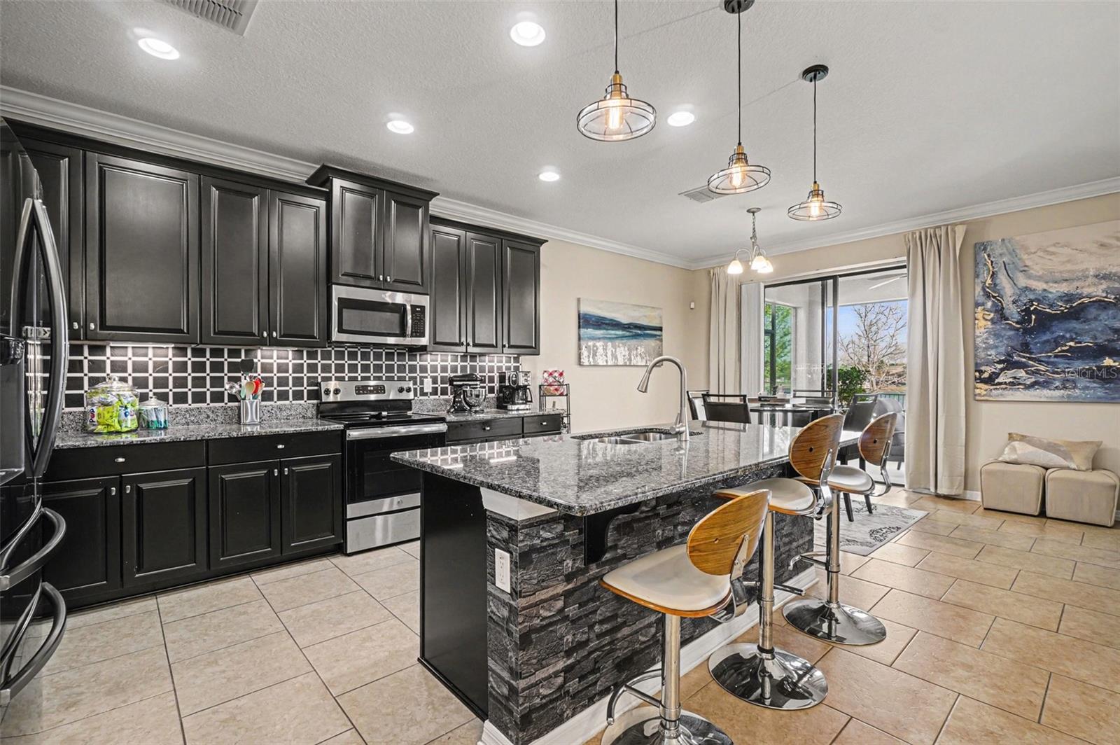 Listing photo id 7 for 11428 Carlton Fields Drive