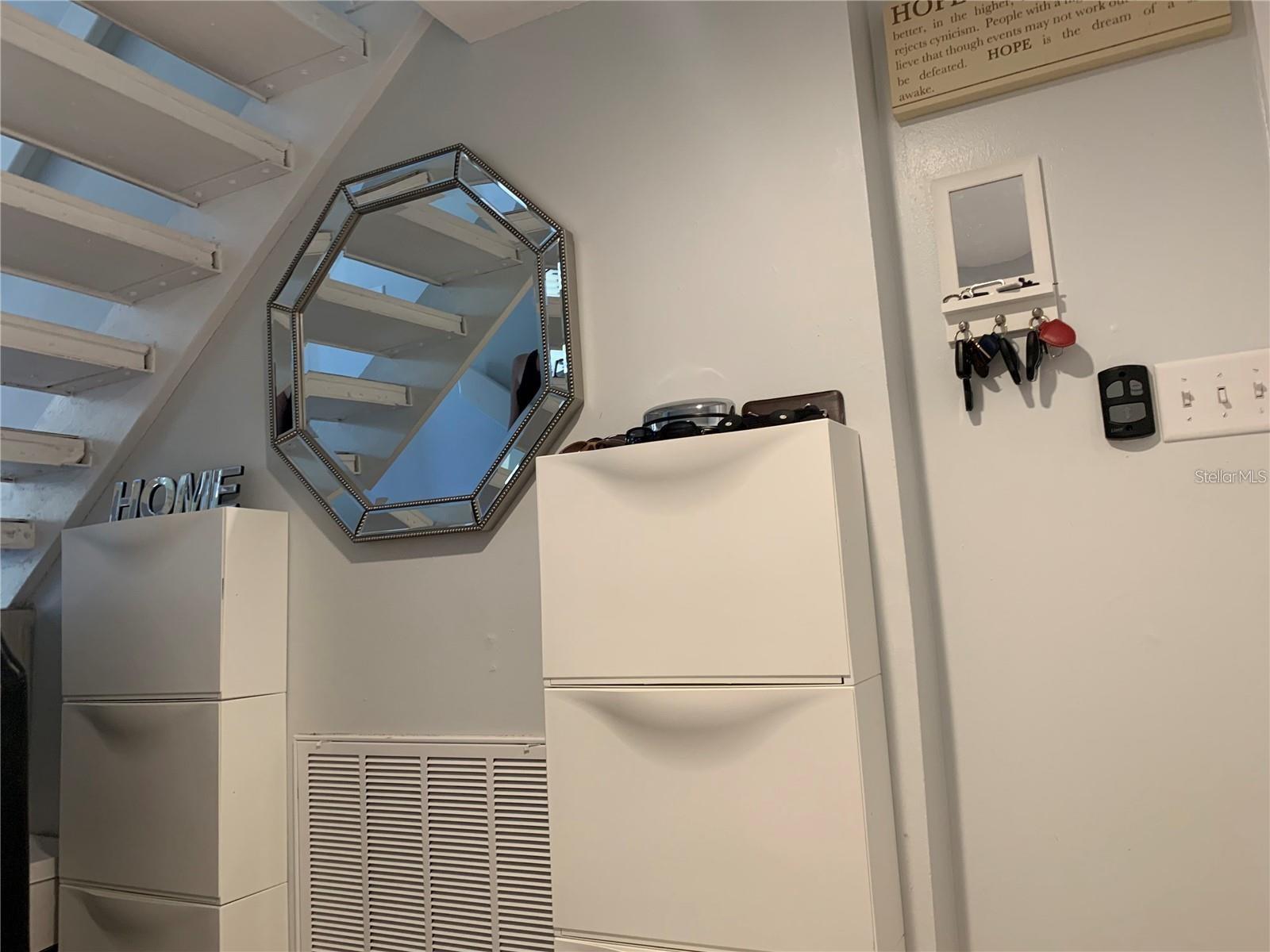 Image 18 of 24 For 1511 Bay Villa Place 1-2