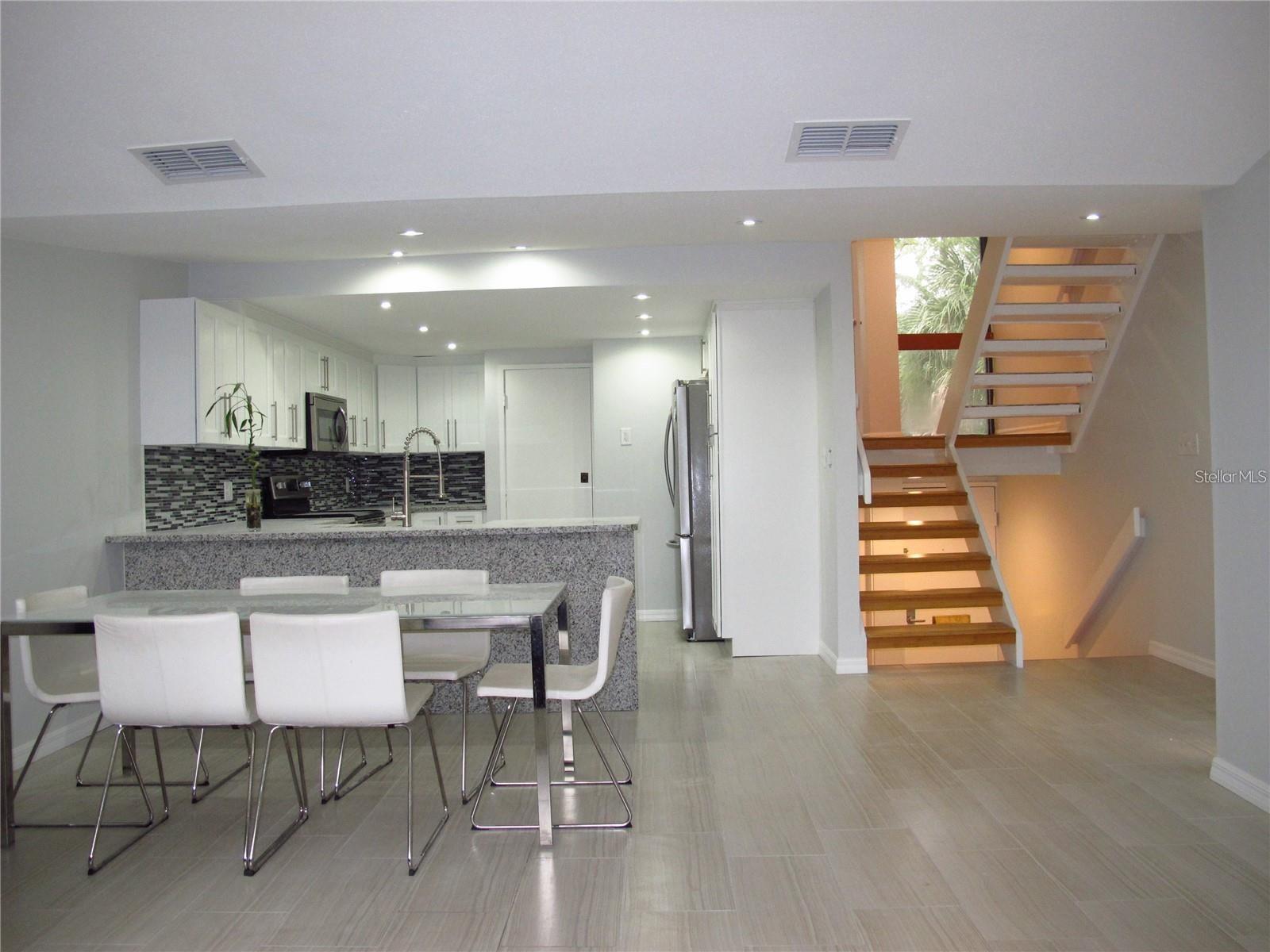 Image 2 of 24 For 1511 Bay Villa Place 1-2