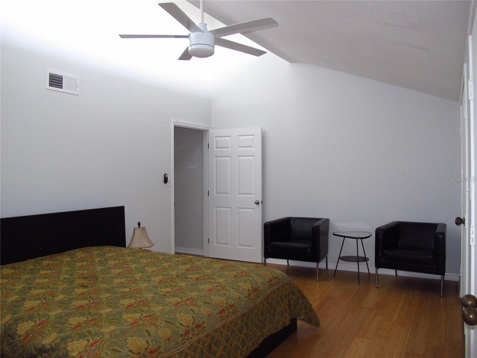 Image 5 of 24 For 1511 Bay Villa Place 1-2