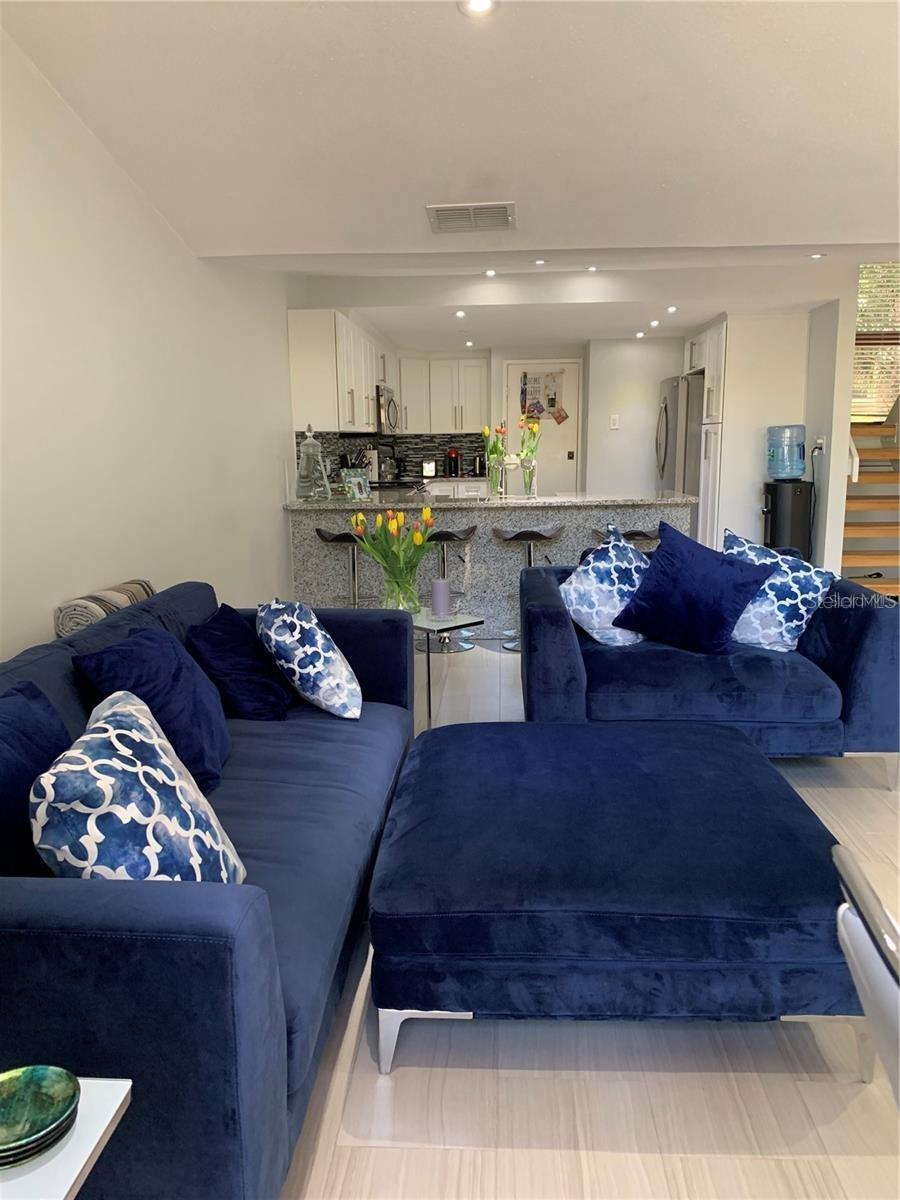 Image 9 of 24 For 1511 Bay Villa Place 1-2