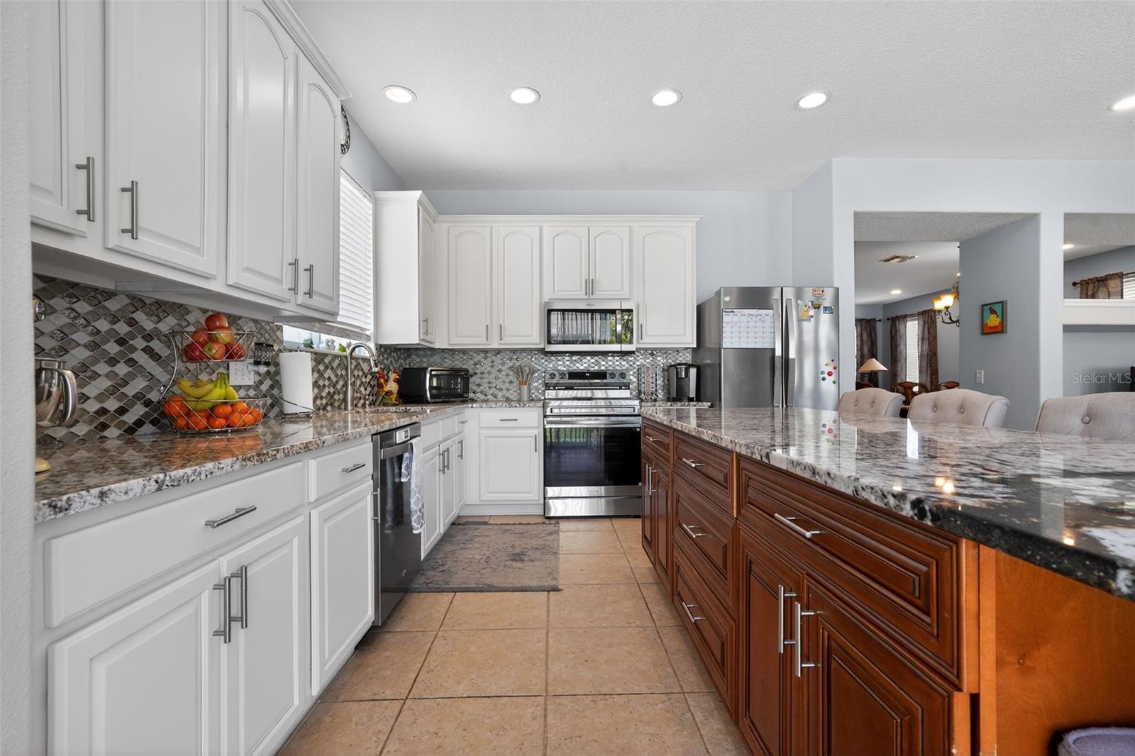 Listing photo id 10 for 17517 Glenapp Drive