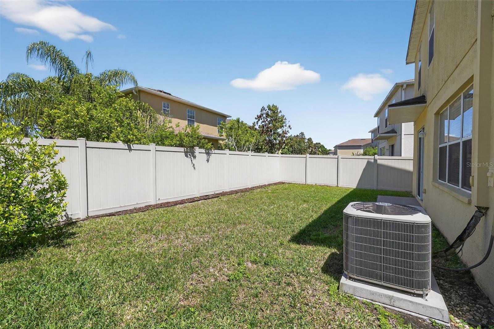 Listing photo id 14 for 17517 Glenapp Drive