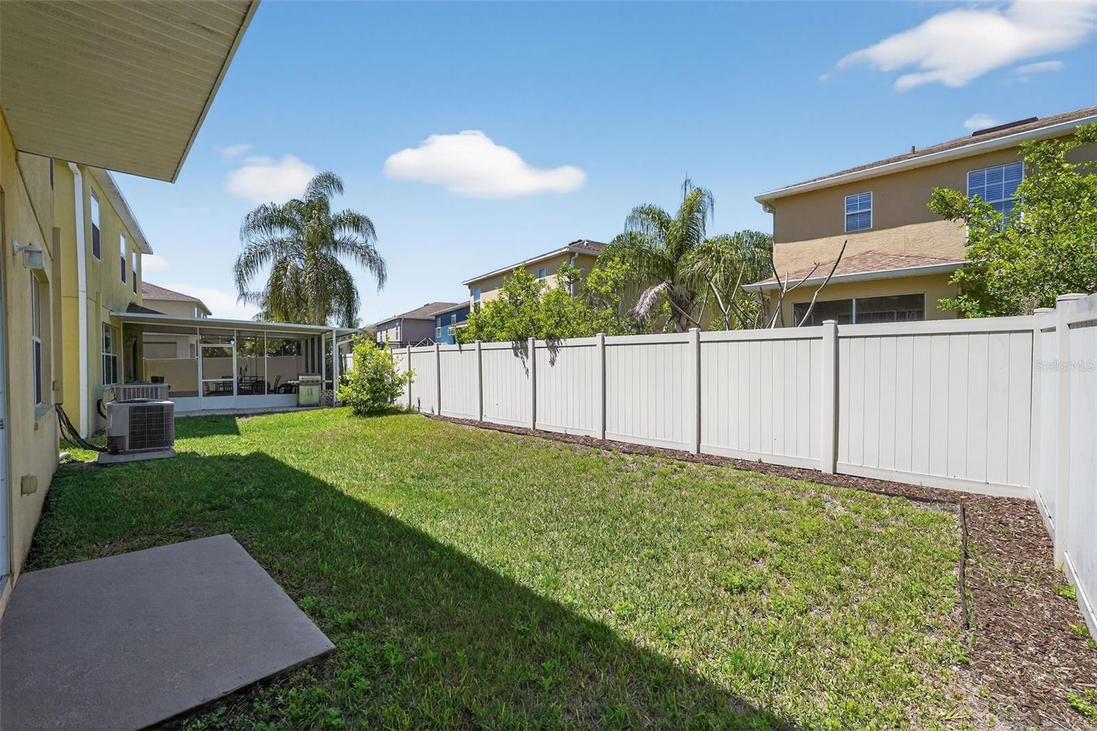 Listing photo id 15 for 17517 Glenapp Drive