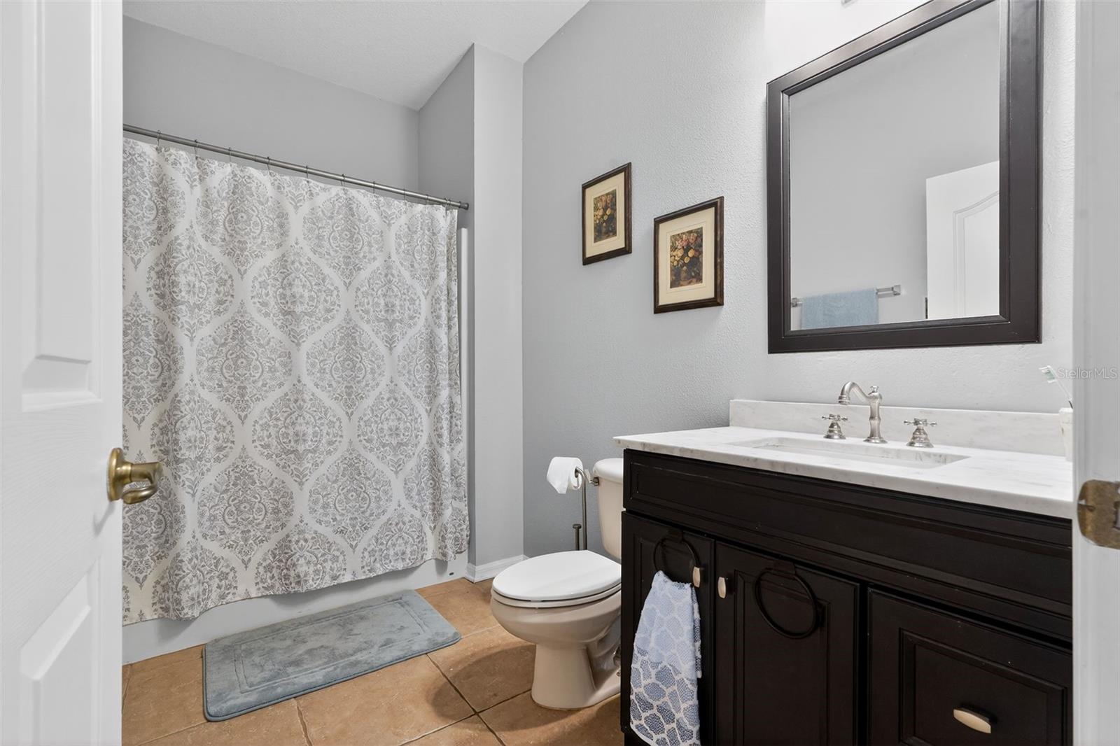 Listing photo id 17 for 17517 Glenapp Drive