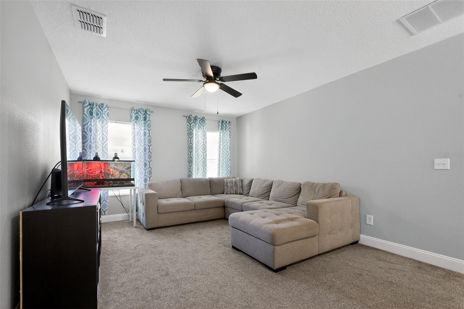 Listing photo id 20 for 17517 Glenapp Drive