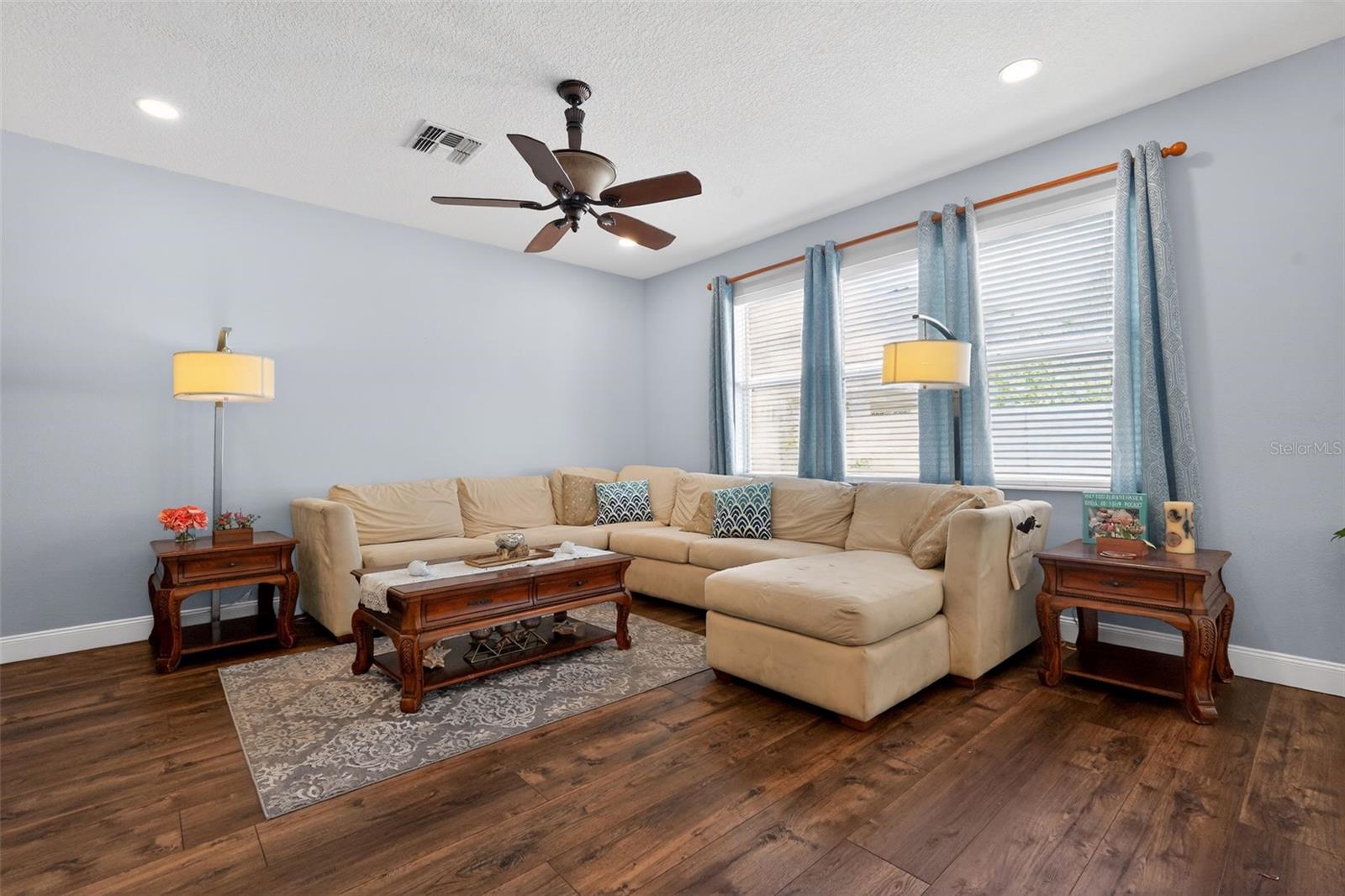 Listing photo id 4 for 17517 Glenapp Drive