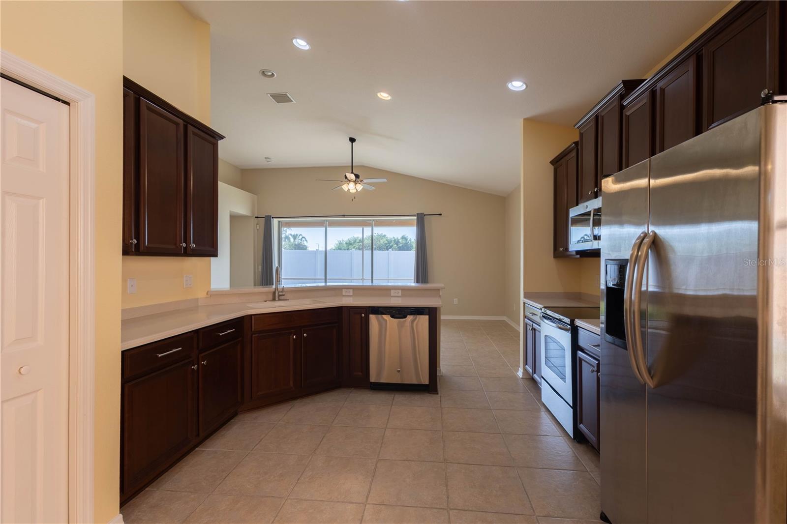 Image 16 of 42 For 7562 Forest Mere Drive