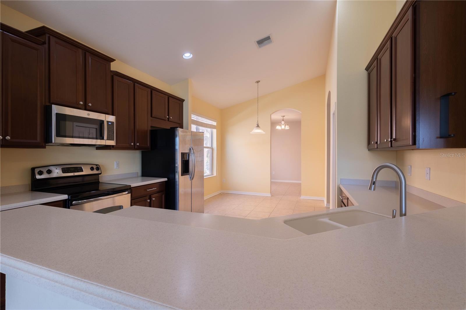 Image 20 of 42 For 7562 Forest Mere Drive