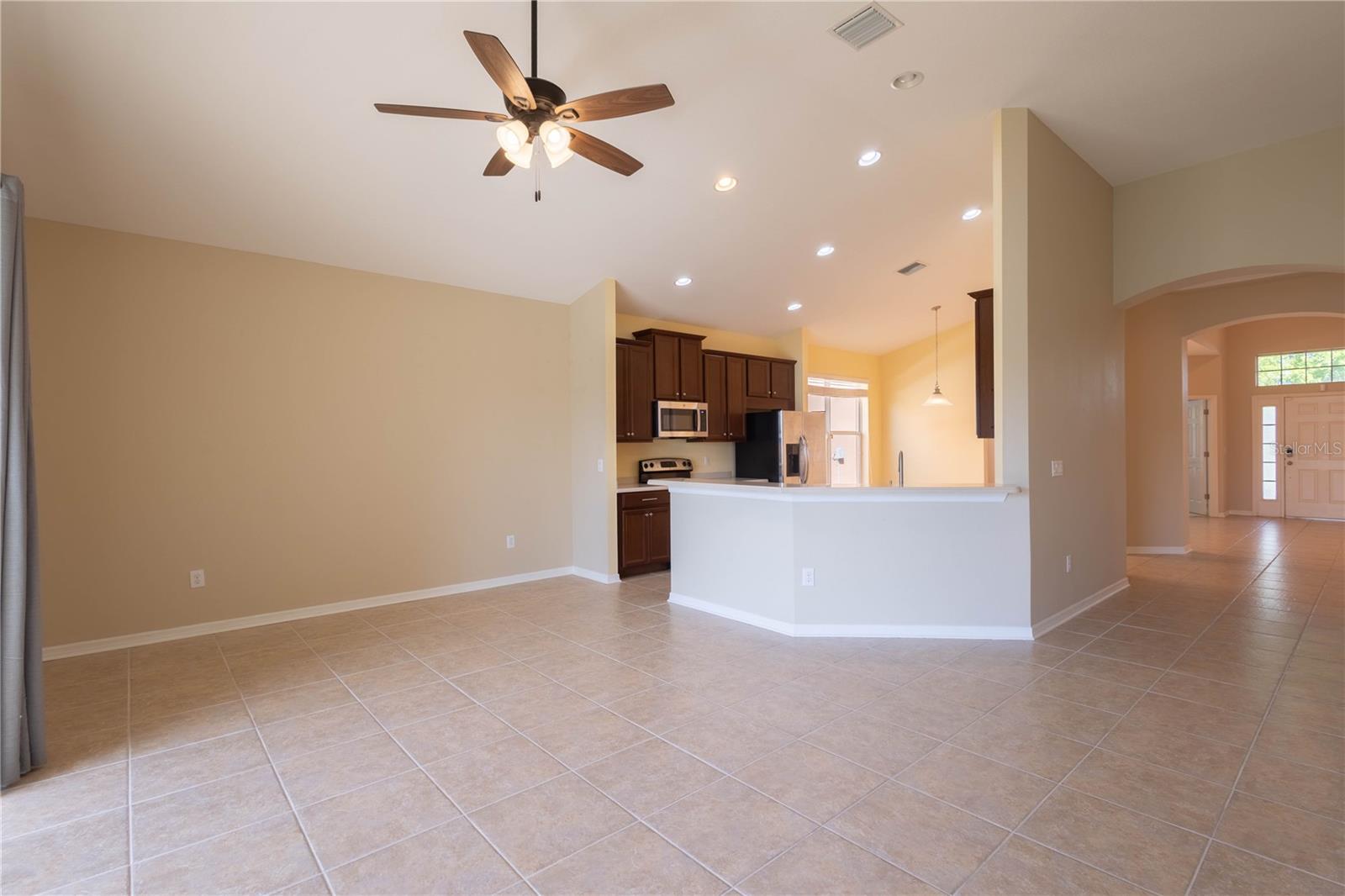 Image 22 of 42 For 7562 Forest Mere Drive