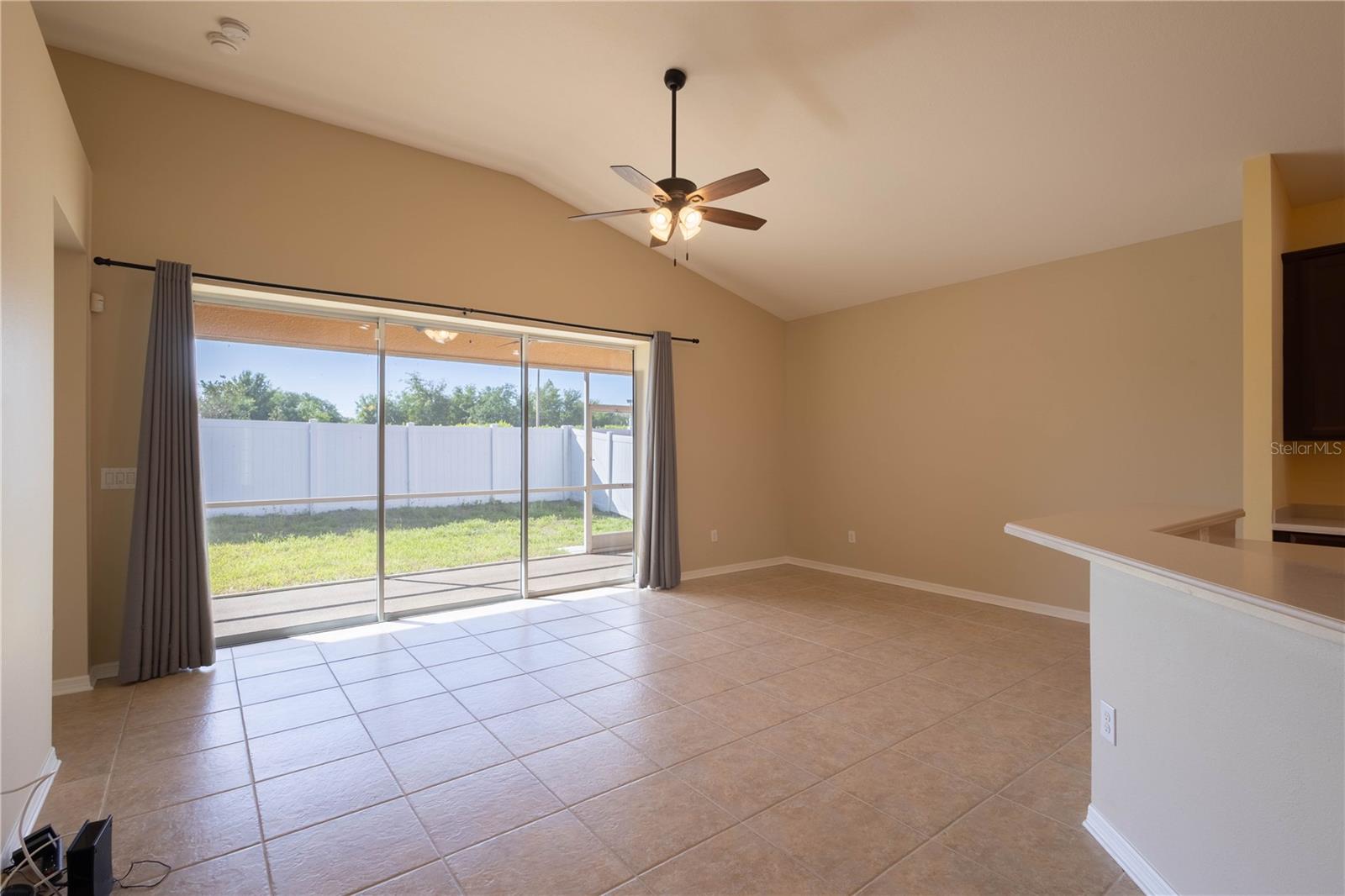 Image 3 of 42 For 7562 Forest Mere Drive