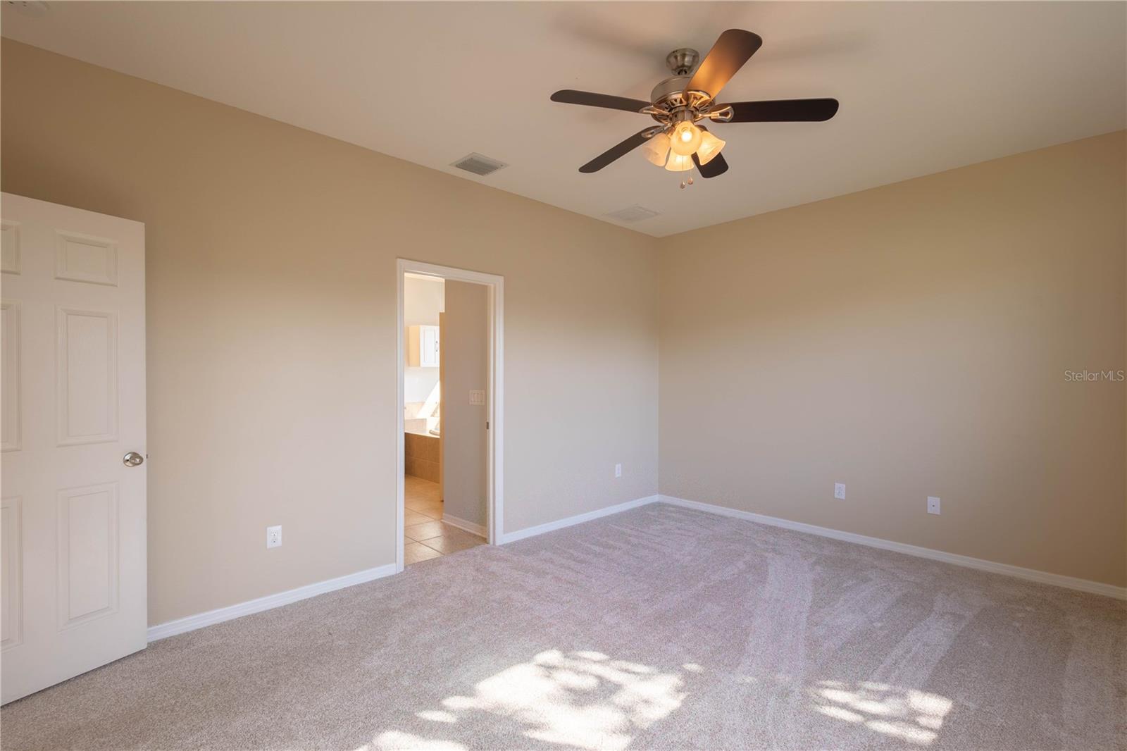 Image 5 of 42 For 7562 Forest Mere Drive