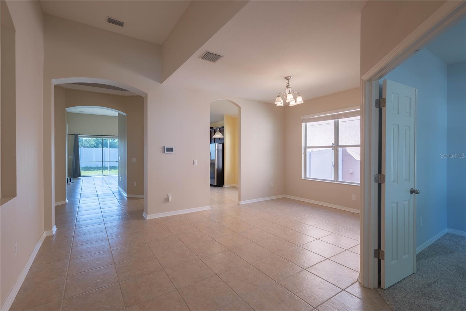 Image 6 of 42 For 7562 Forest Mere Drive